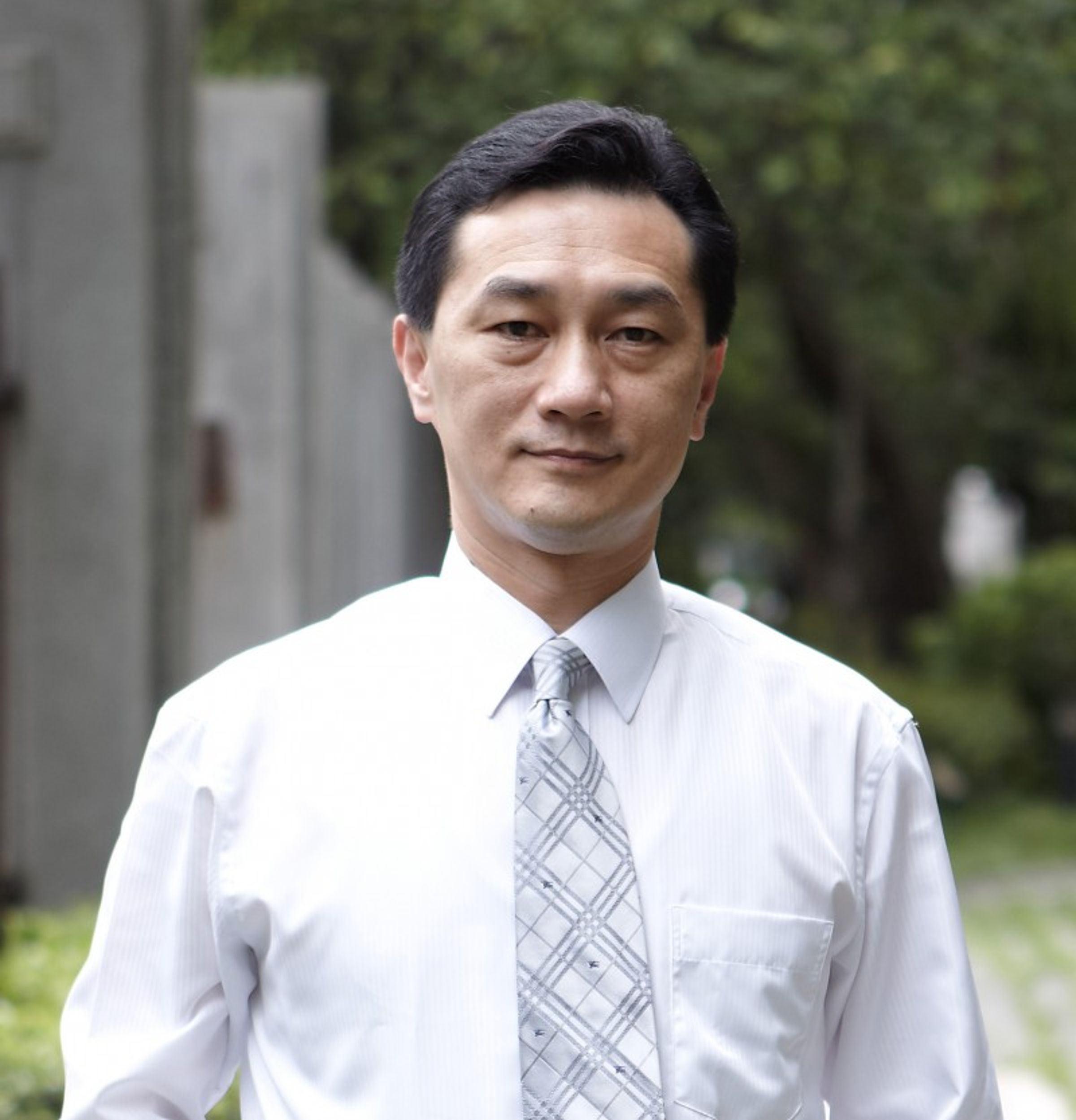 台灣醫學大學附設醫院副院長婁培人表示,頭頸癌細胞若轉移,病人多半僅剩半年可活。
