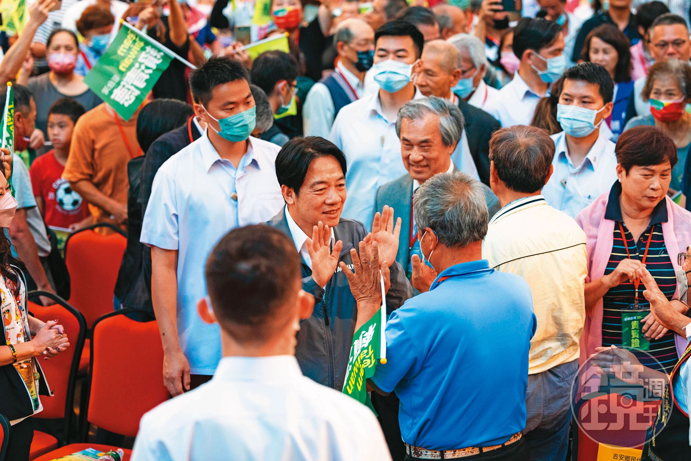 賴清德民調暫居第一,坐二望一的柯文哲選戰策略已定調「柯賴對決」。(賴清德團隊提供)