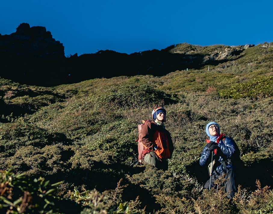 張元植（右）與呂忠翰（左）是長年攀登夥伴，也是一、二季單元主角。（公視提供、攝影Katie Chen）