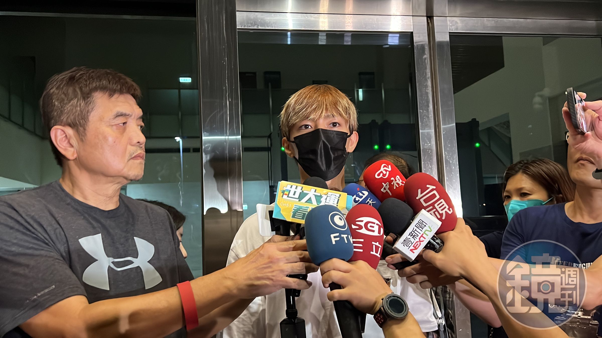 炎亞綸受訪表示會捍衛自己的清白。