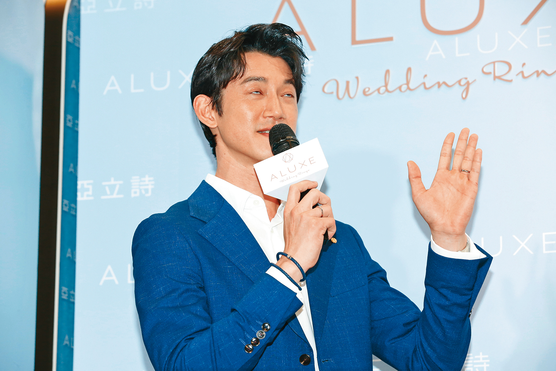 「W姓大咖男演員」遭控劈腿約砲，吳慷仁對號入座痛罵：「雖然稱讚我身材好、氣質憂鬱，但我不原諒妳！」劃錯重點了吧？