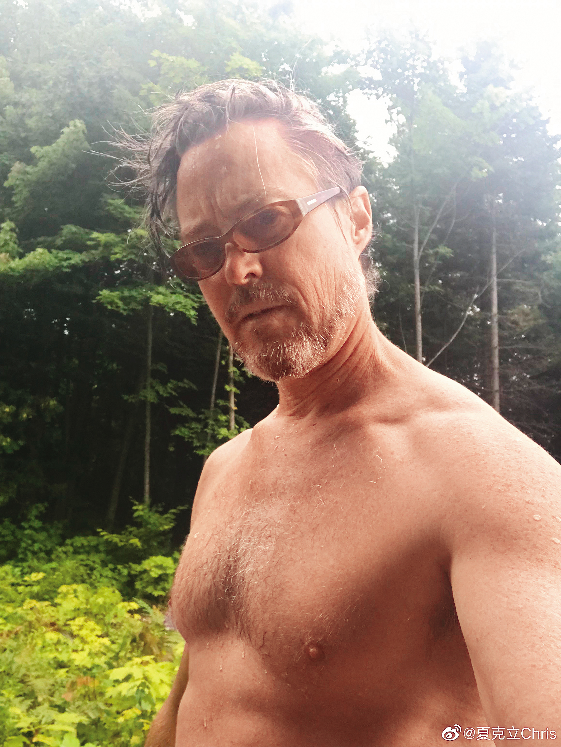 雖然夏克立遭暗指會對黃嘉千動手，但是雙方對於此事都未正面回應。（翻攝自夏克立微博）