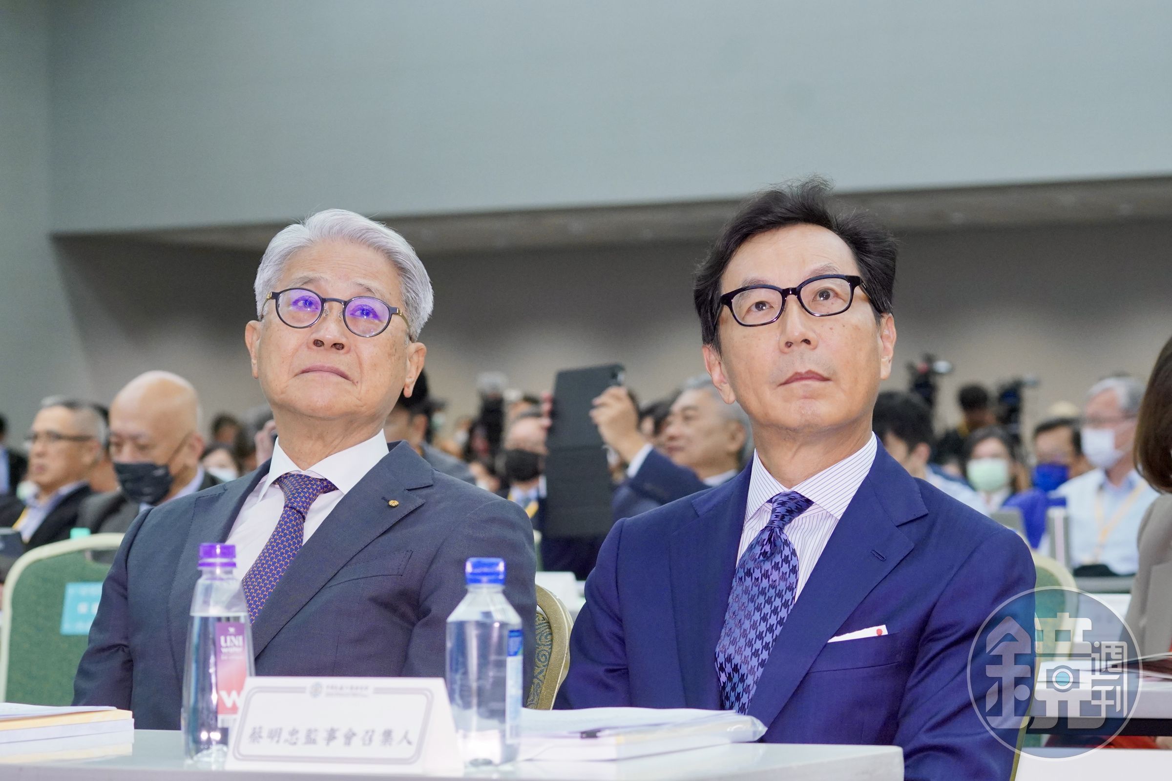 吳東亮(左)今天出席工商協進會會員大會。右為蔡明忠。