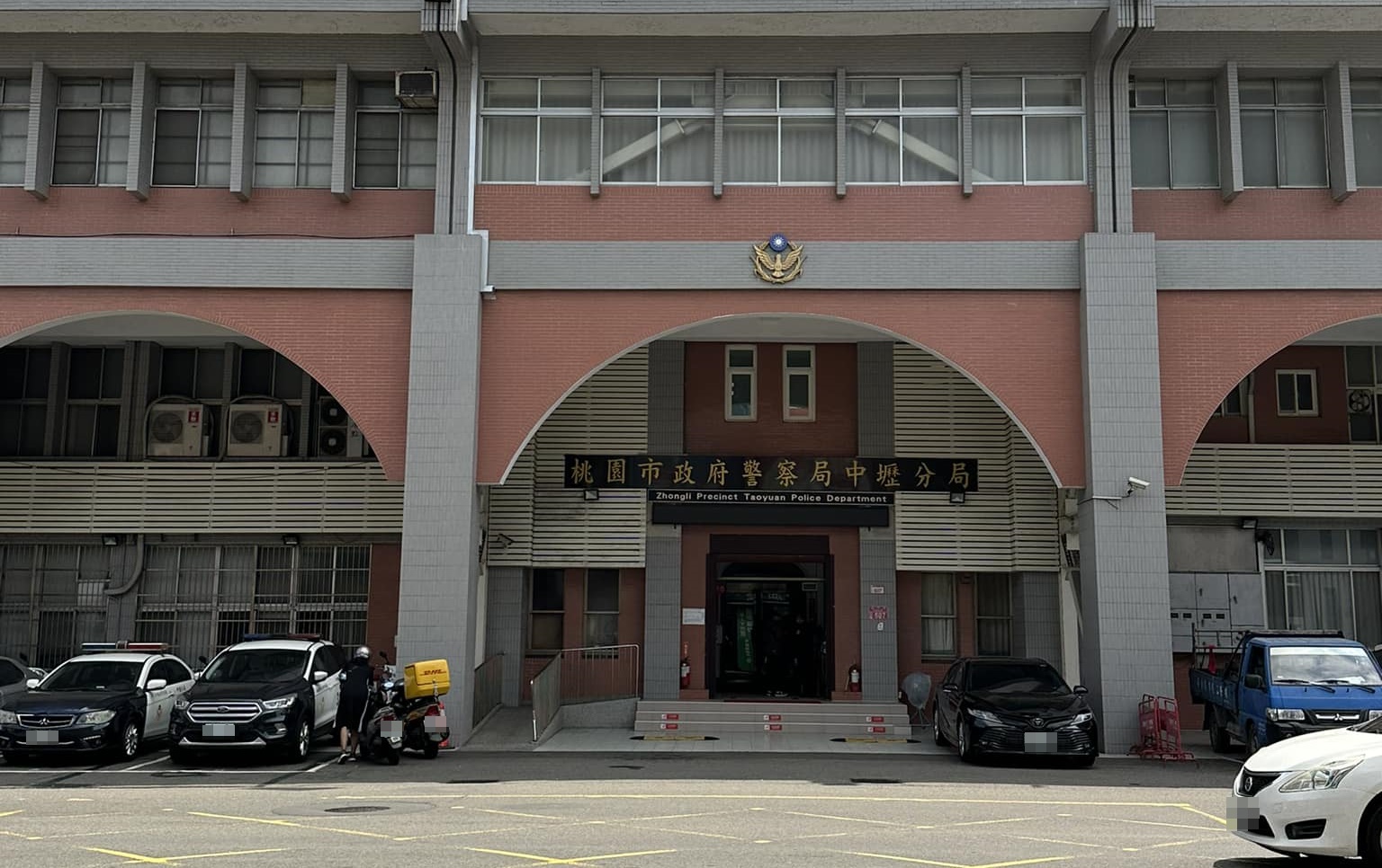 中壢警分局沈姓組長因酒後性騷，被懲處1支大過並調整職務。（翻攝自中壢警察分局偵查隊臉書）