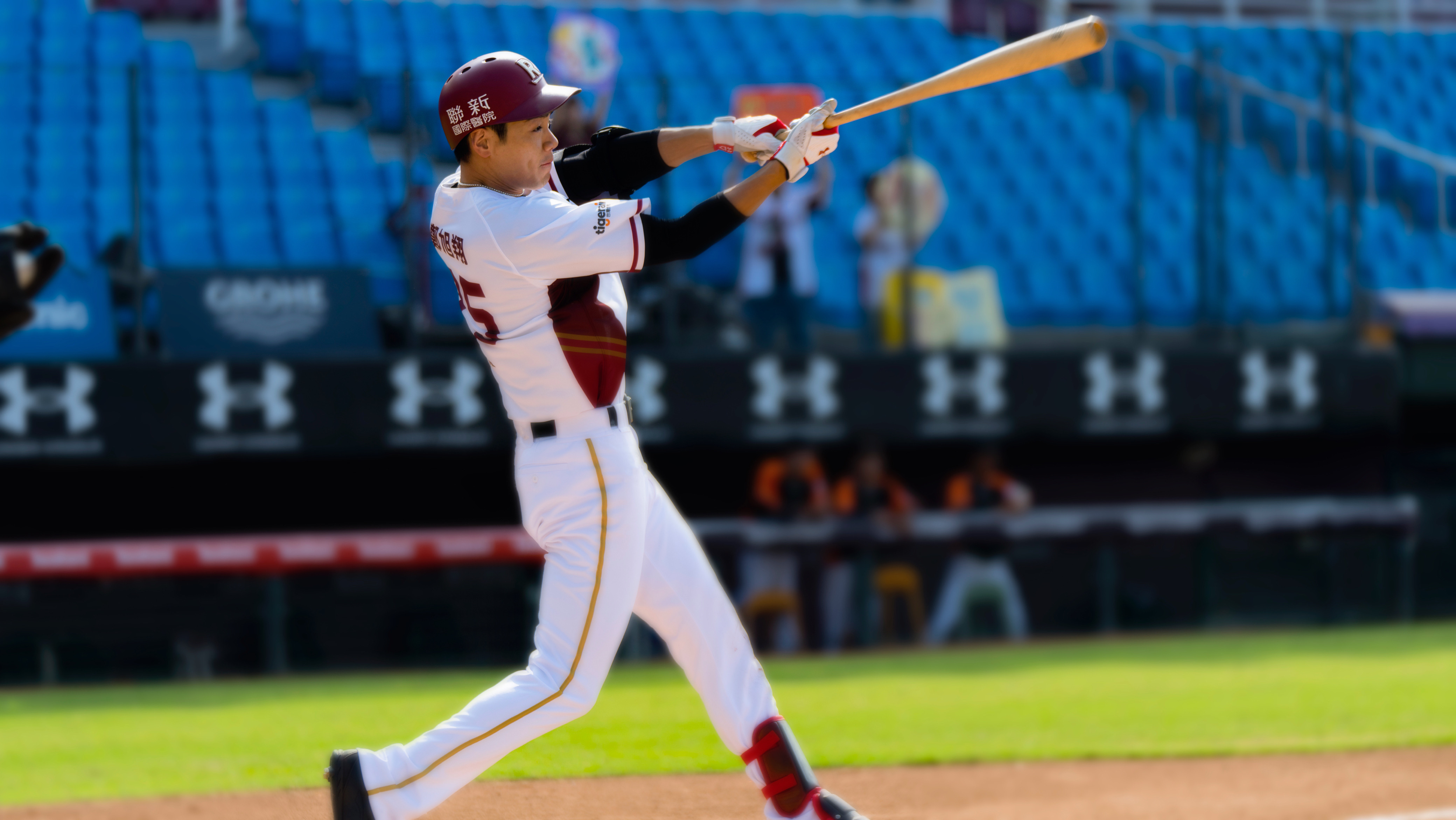 禾浩辰在片中飾演職棒球星，但光是揮棒擊出全壘打的戲就揮了快6小時，手都因而起水泡。（麻吉砥加電影提供）