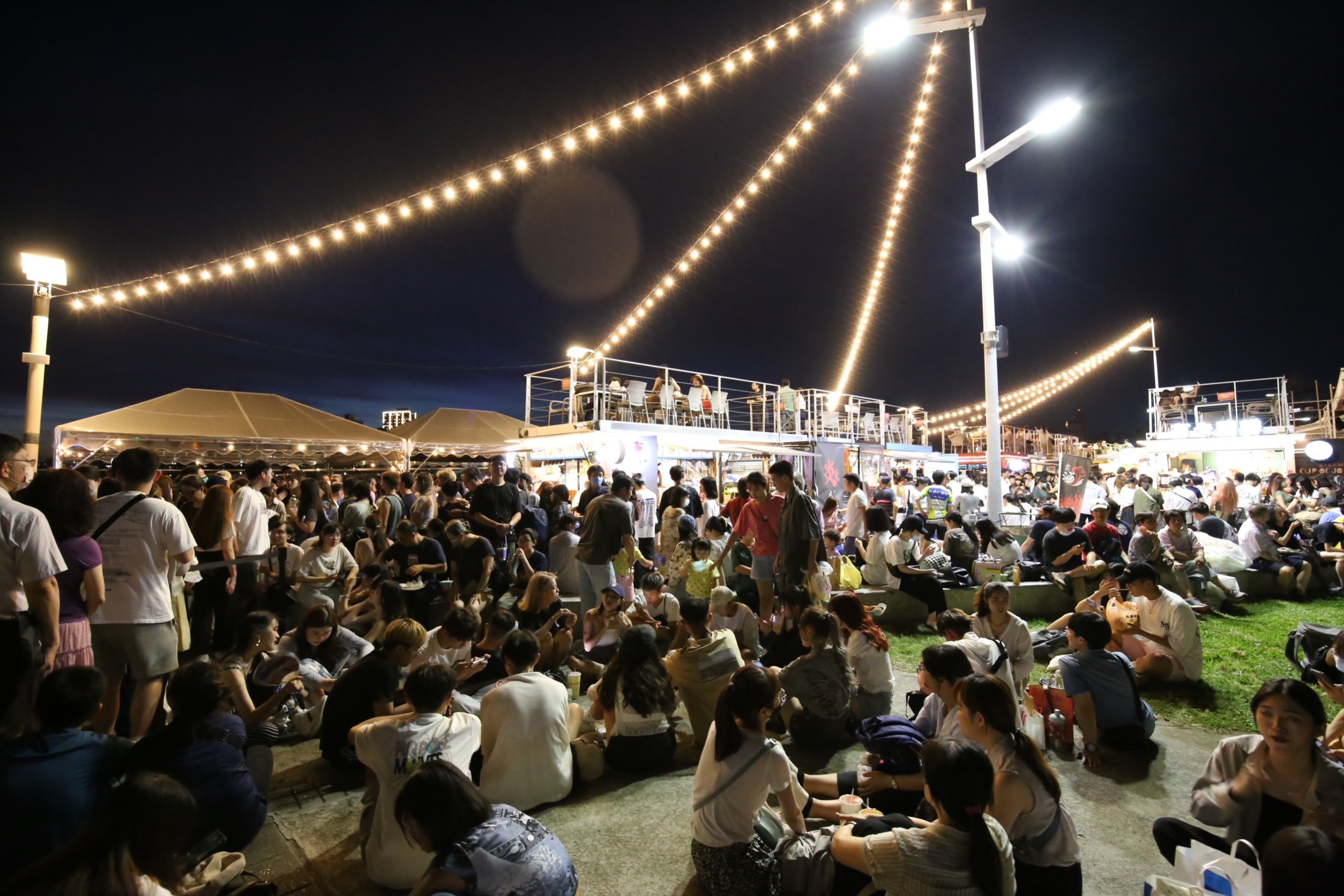 大稻埕夏日節從1天變成51天活動,從放暑假開始到8月20日情人節當天,都有連續性的活動。