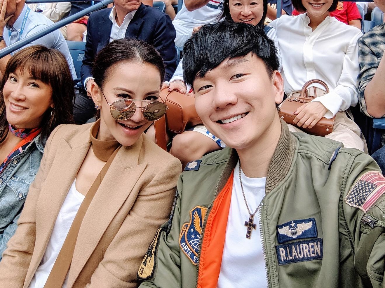 林俊傑（右）貼出舊照懷念李玟（左）。（翻攝臉書）