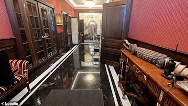 對槓普丁，瓦格納首腦豪宅被抄家！內部曝光，裡面有鱷魚標本。（翻自《每日郵報》）