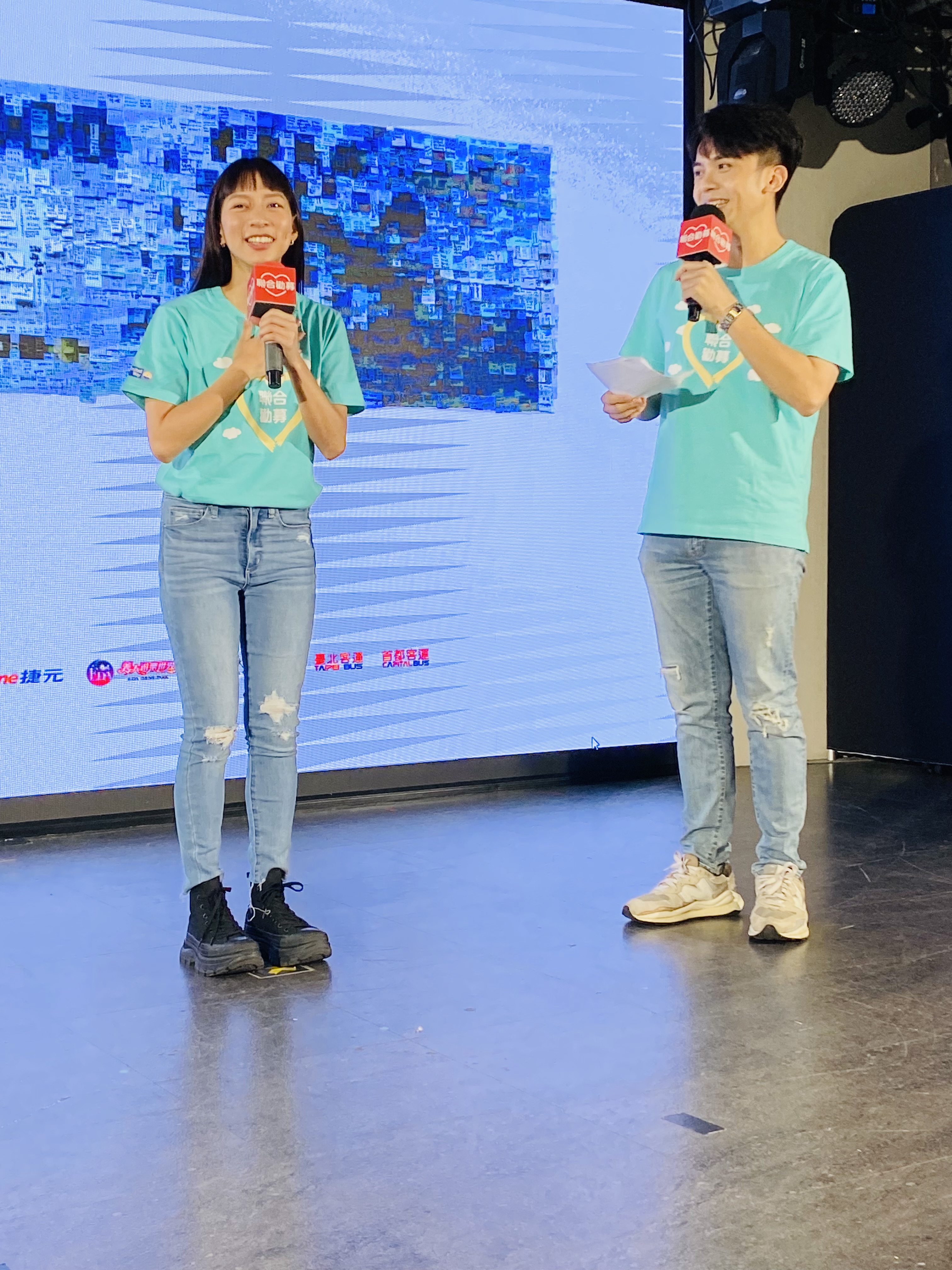 陳妤今天滿臉痘痘現身。