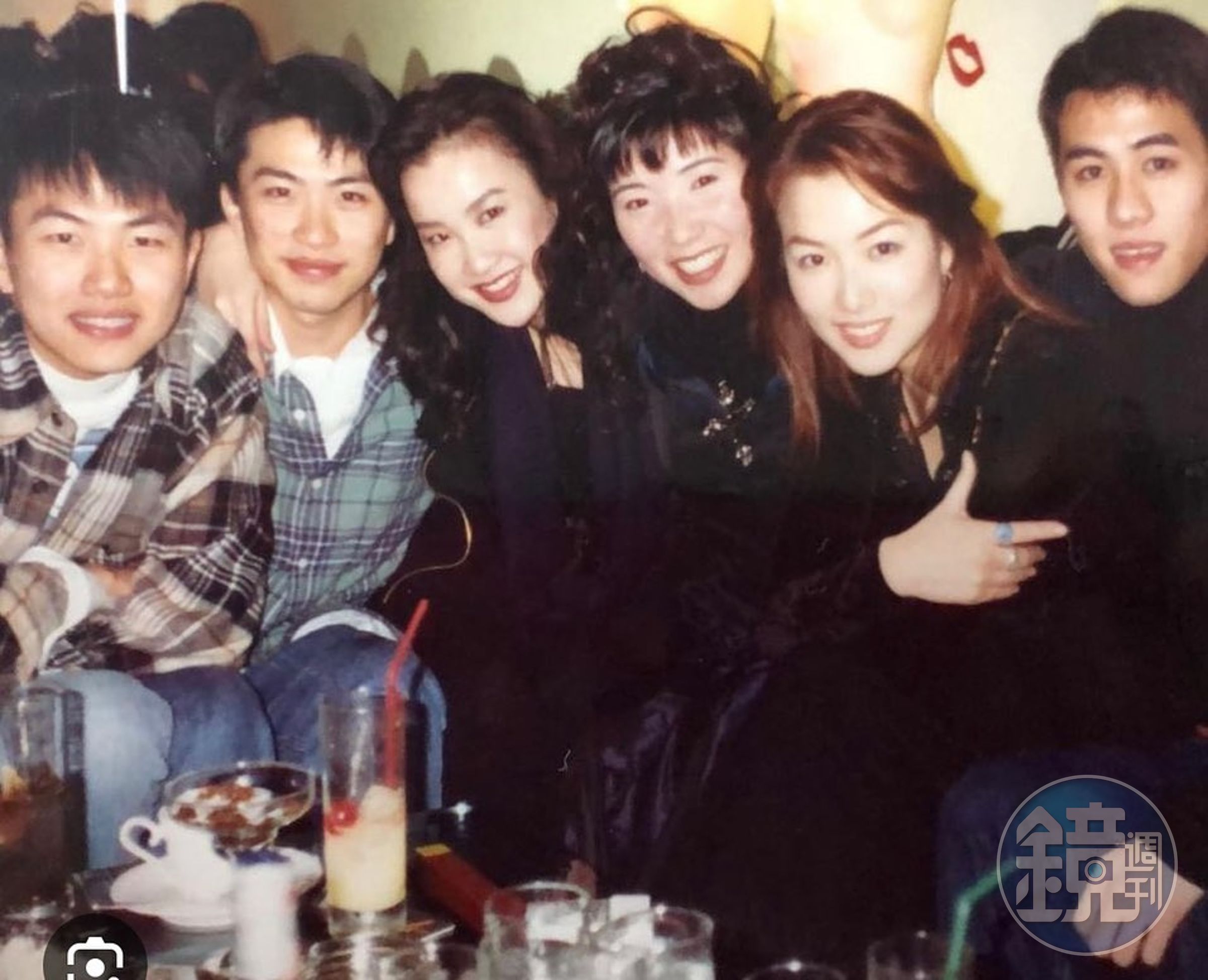 李玟與鄭秀文早在30年前就認識,還曾是同門師姐妹。(翻攝自鄭秀文IG)