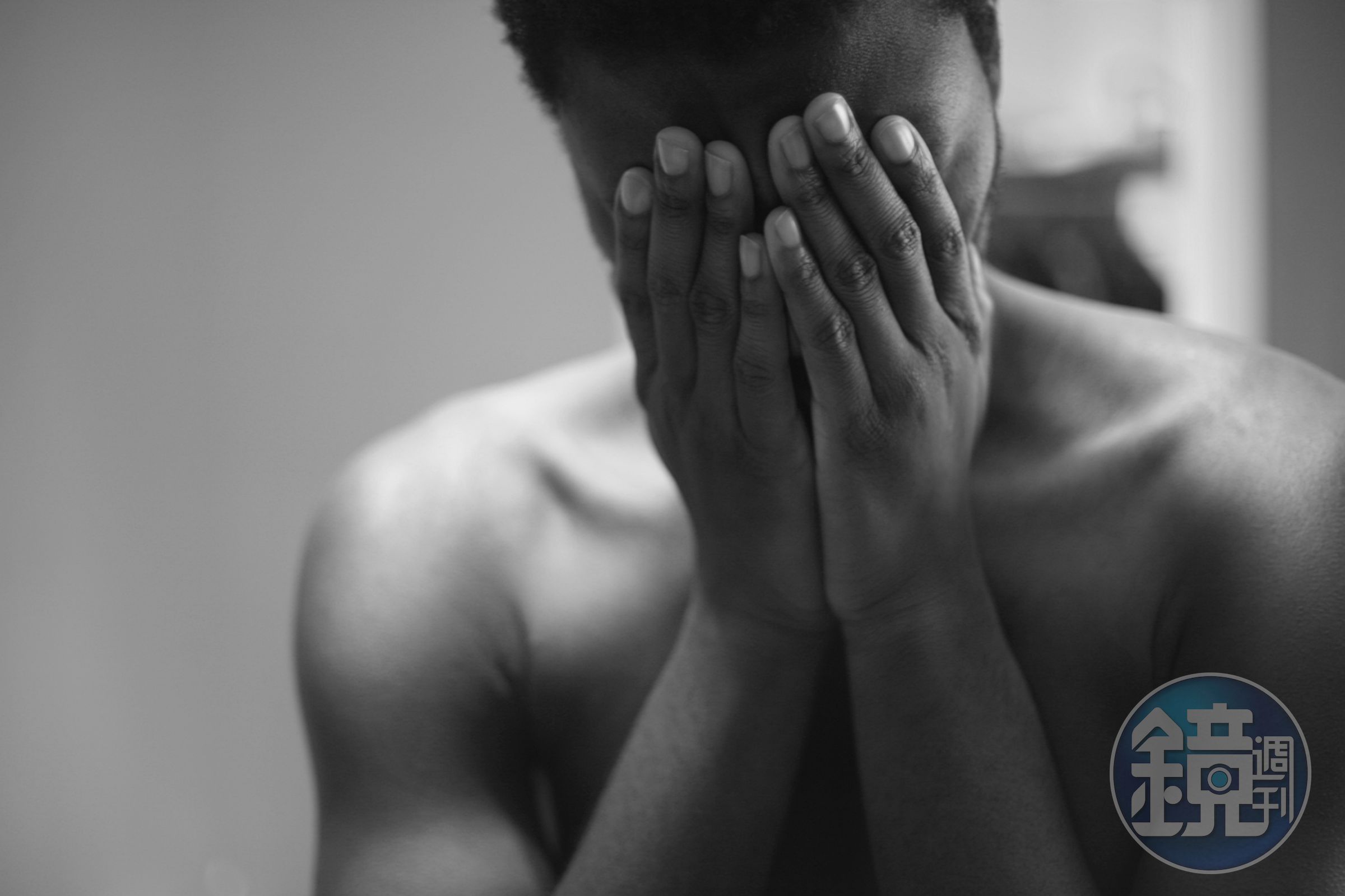 一名國中男學生被補習班老師捏胸部導致瘀青,家長怒告老師傷害、性騷。(示意圖,非當事人,PIXABAY)