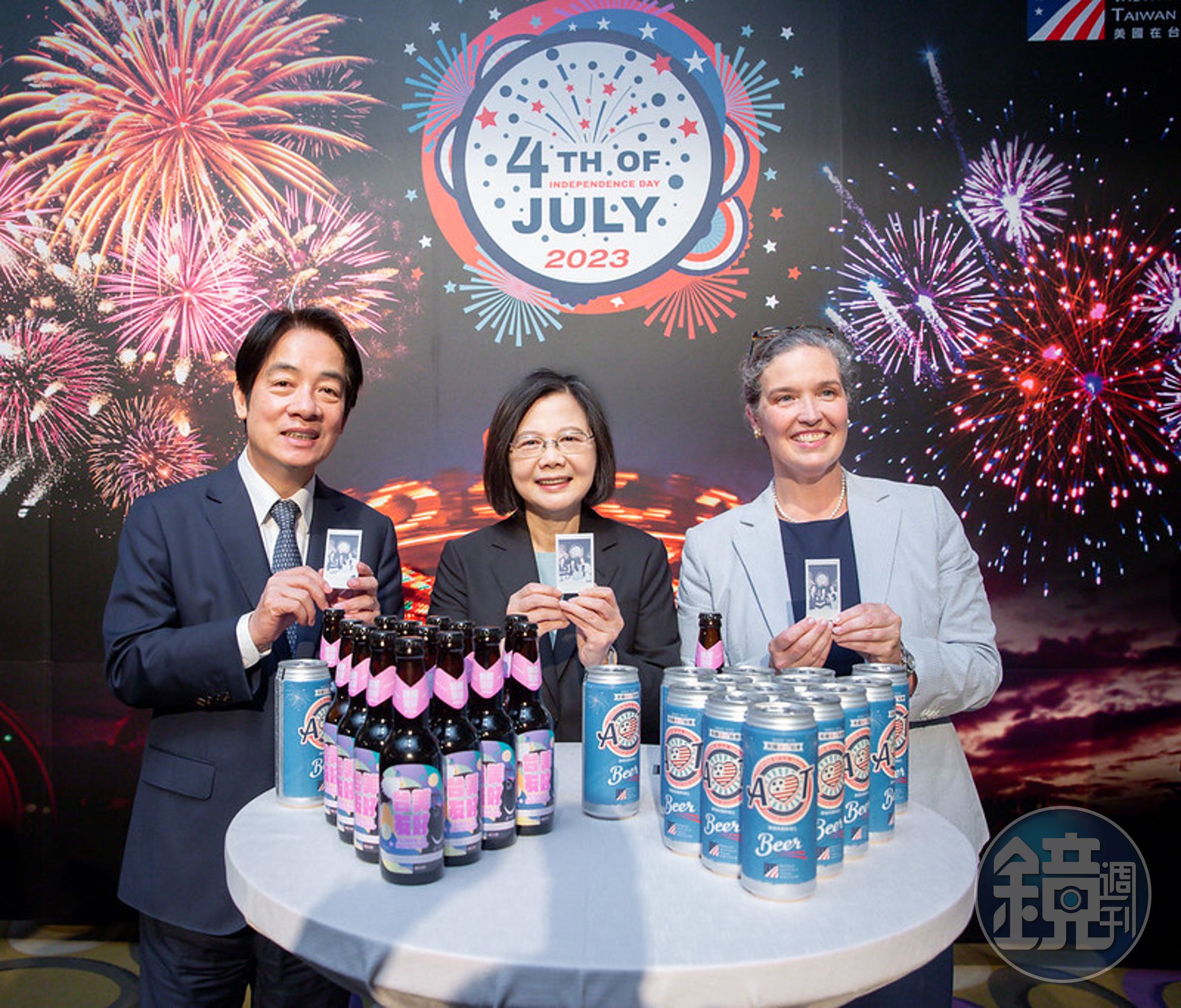 美國國慶酒會上提供了台美合作的啤酒。(總統府提供)