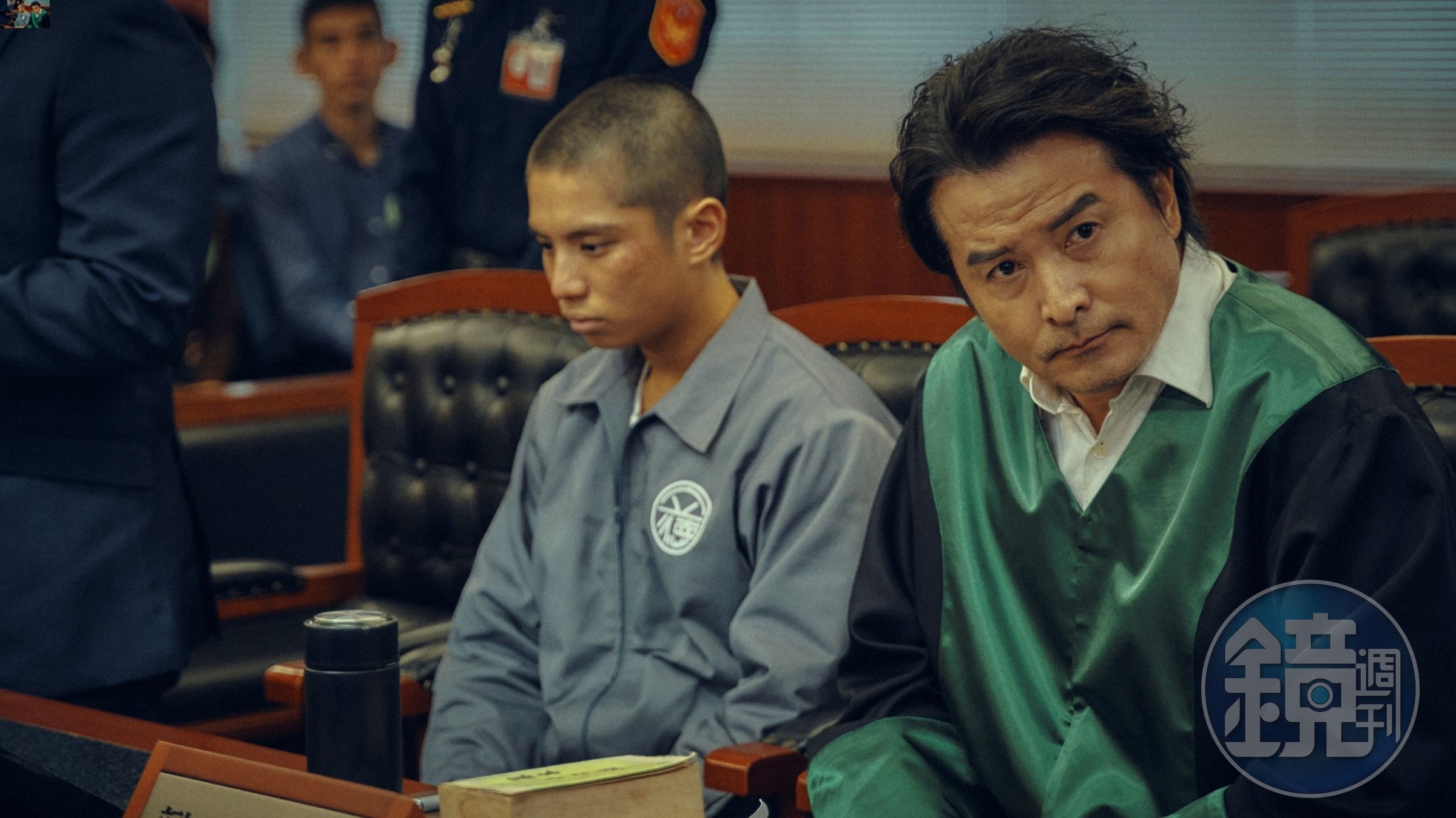 李銘順為了演出中年浪蕩不羈的公設辯護吃胖一圈。(鏡文學提供)