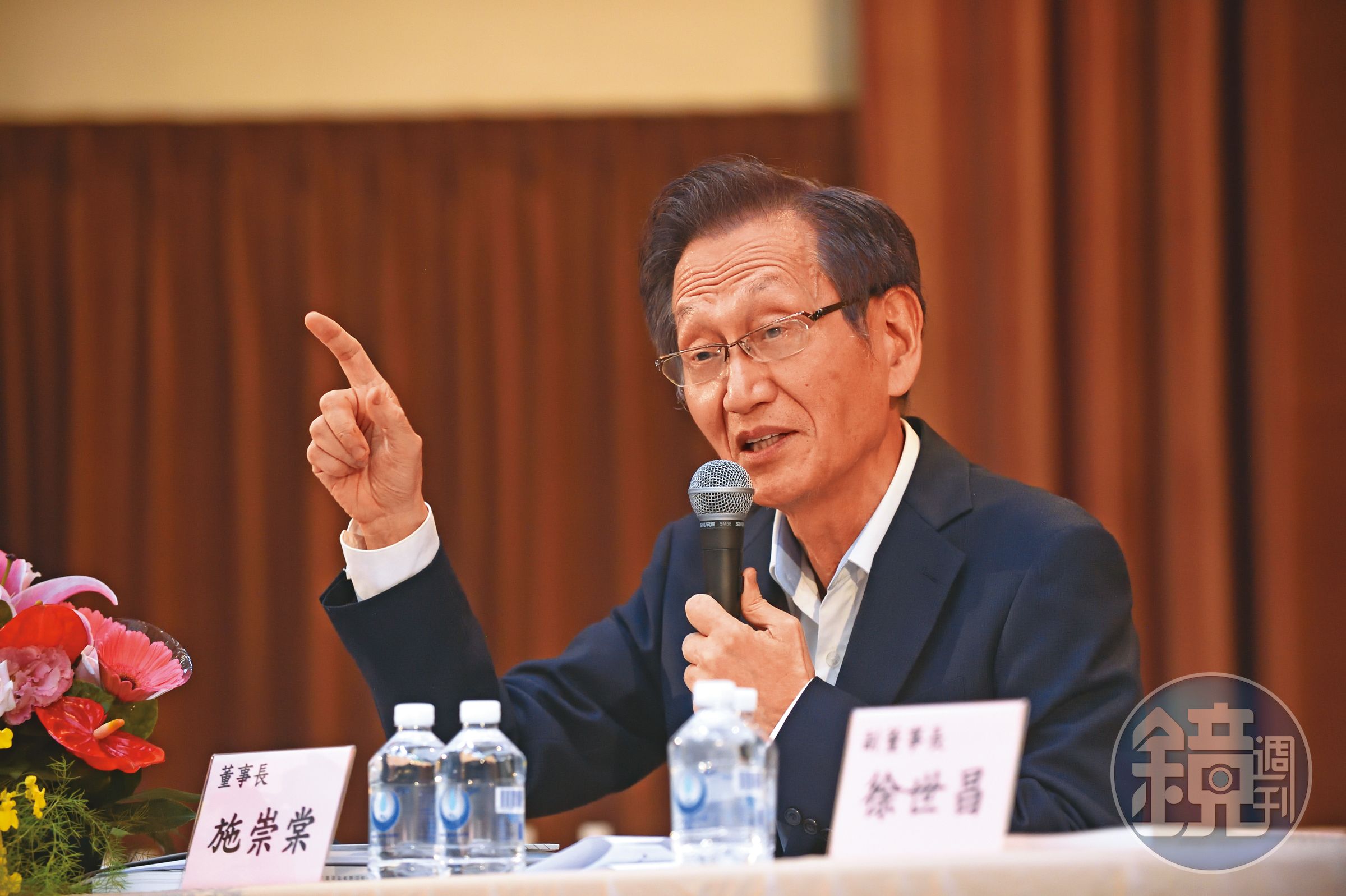 連遭景氣急凍、庫存風暴重擊,讓品牌大廠華碩連2季虧損,董事長施崇棠不得不下重手整頓,營收占比最大的系統事業群近千名員工受影響。