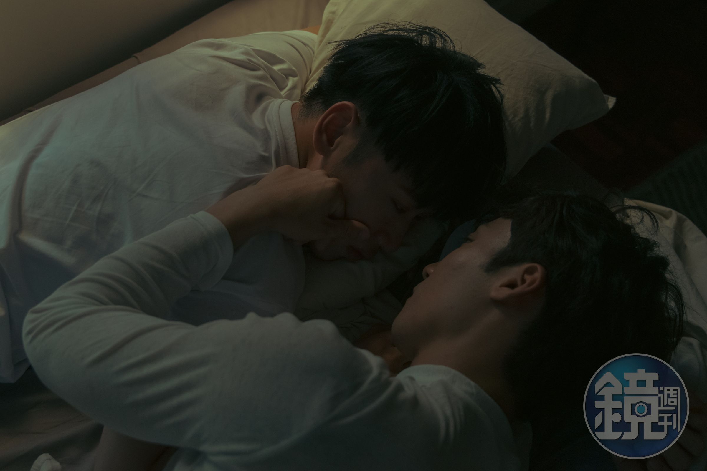小賴新歌〈和淚做朋友〉MV請來卞慶華助陣。(日向創意提供)