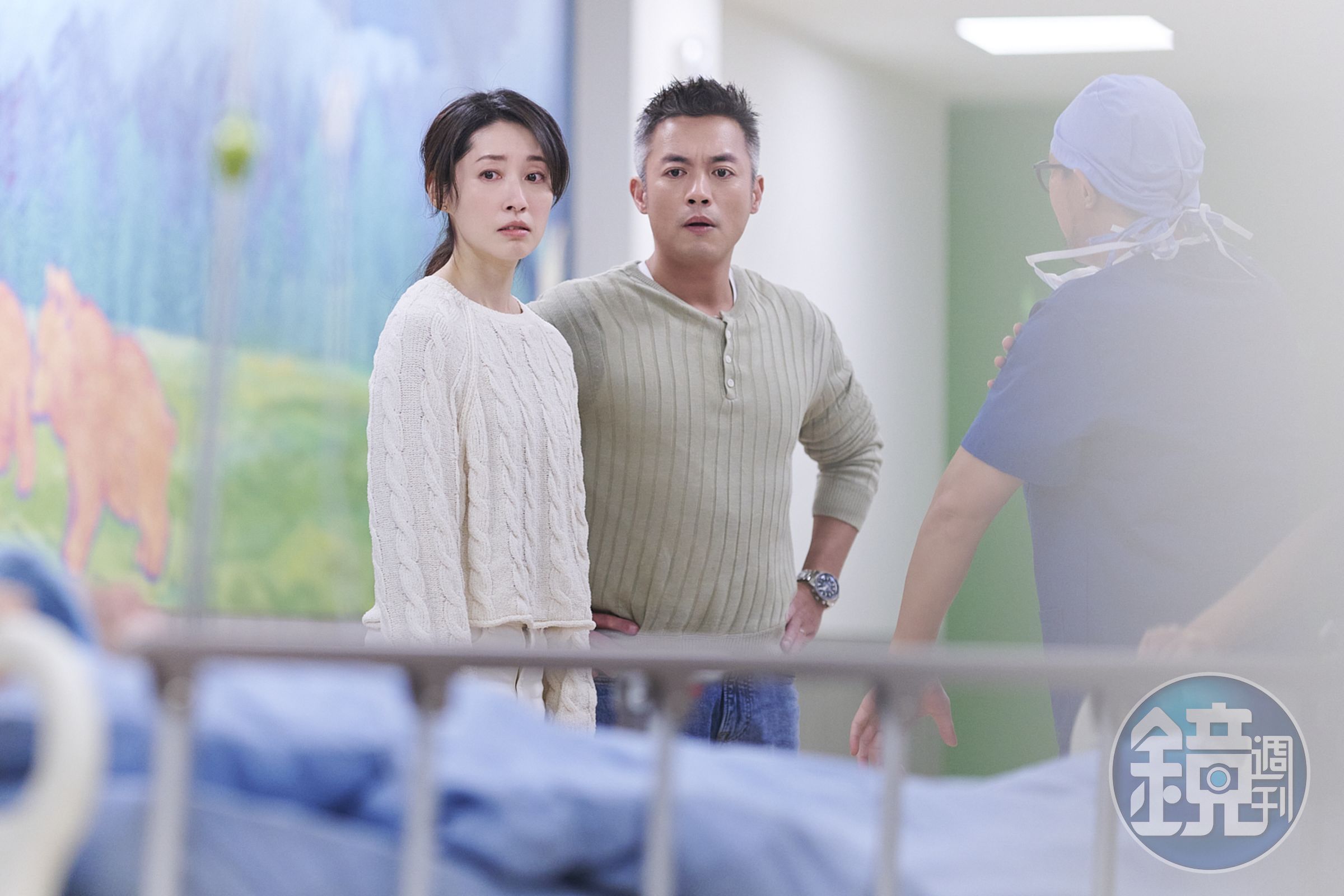 田中千繪(左)與范逸臣(右),時隔15年又在魏德聖新片816《BIG》配對扮演夫妻。(米倉影業提供)