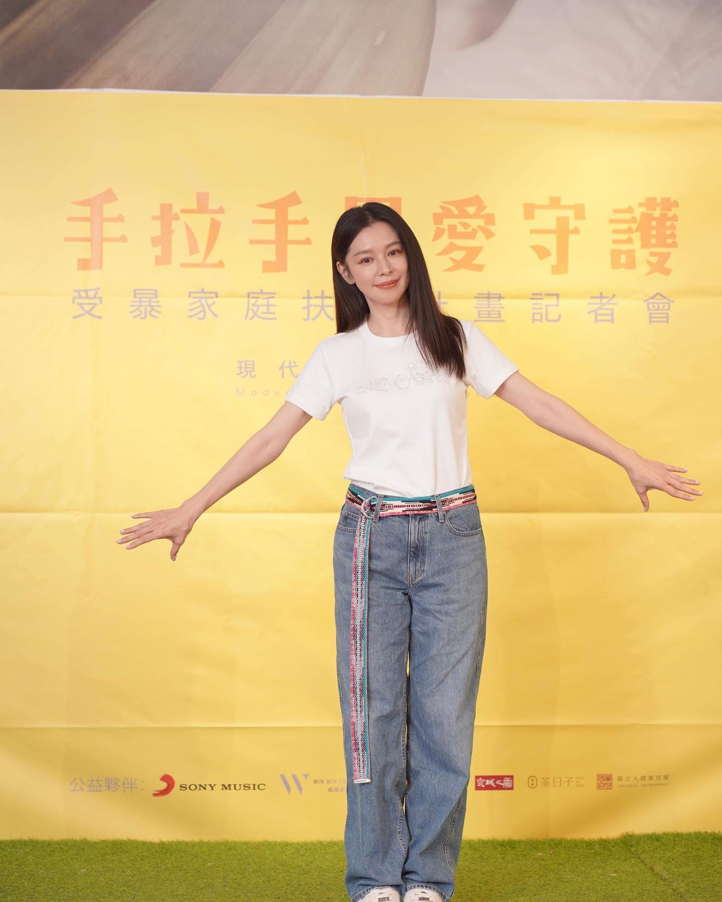 徐若瑄相中《紅衣小女孩》前兩集都獲金馬獎提名,決定自砍片酬接第三集的演出。(翻攝自徐若瑄臉書)