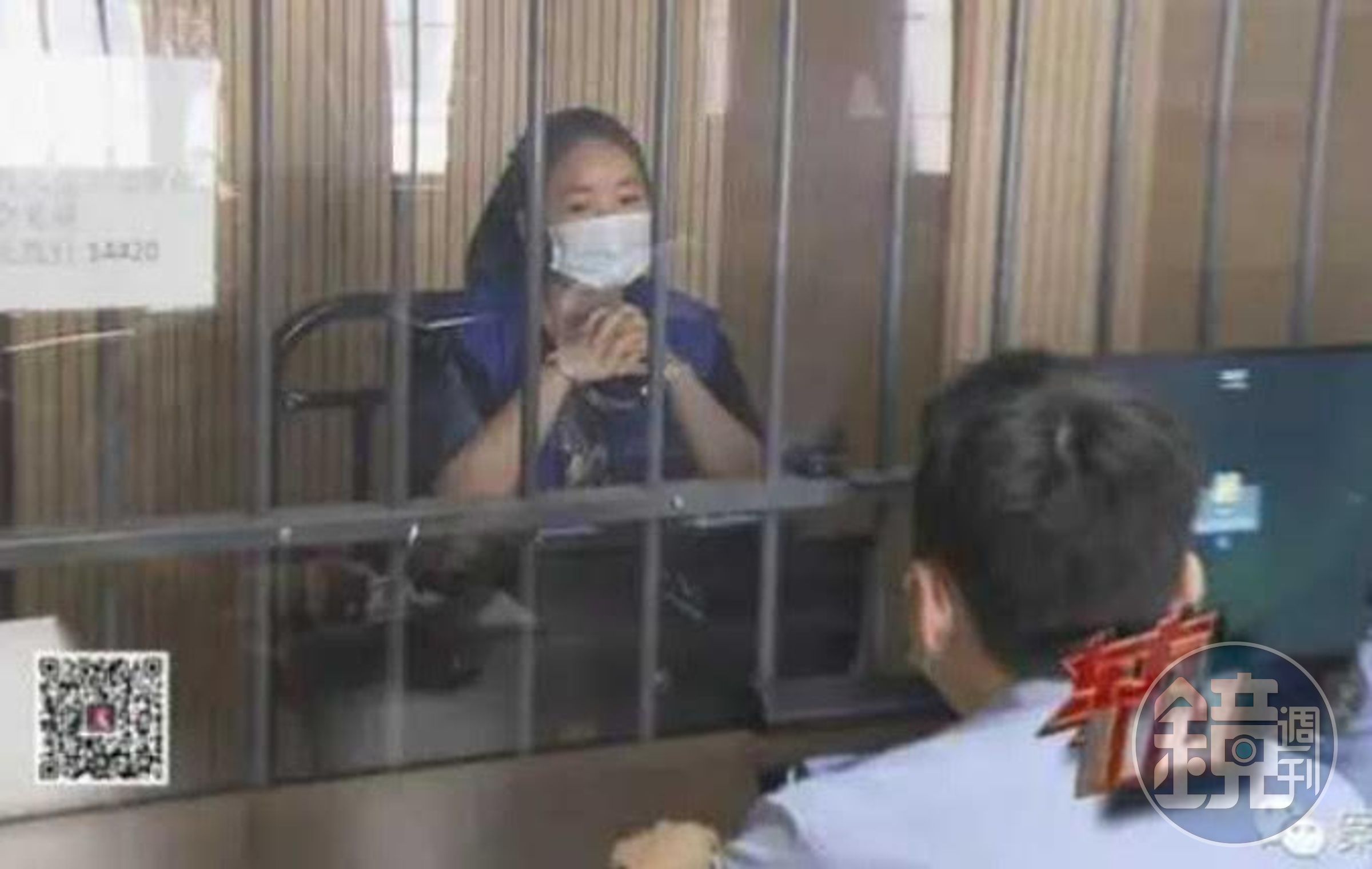 黃曉萍假借生病等理由,從陳男身上騙了上百萬台幣,最後被捕、拘留。(翻攝微博)