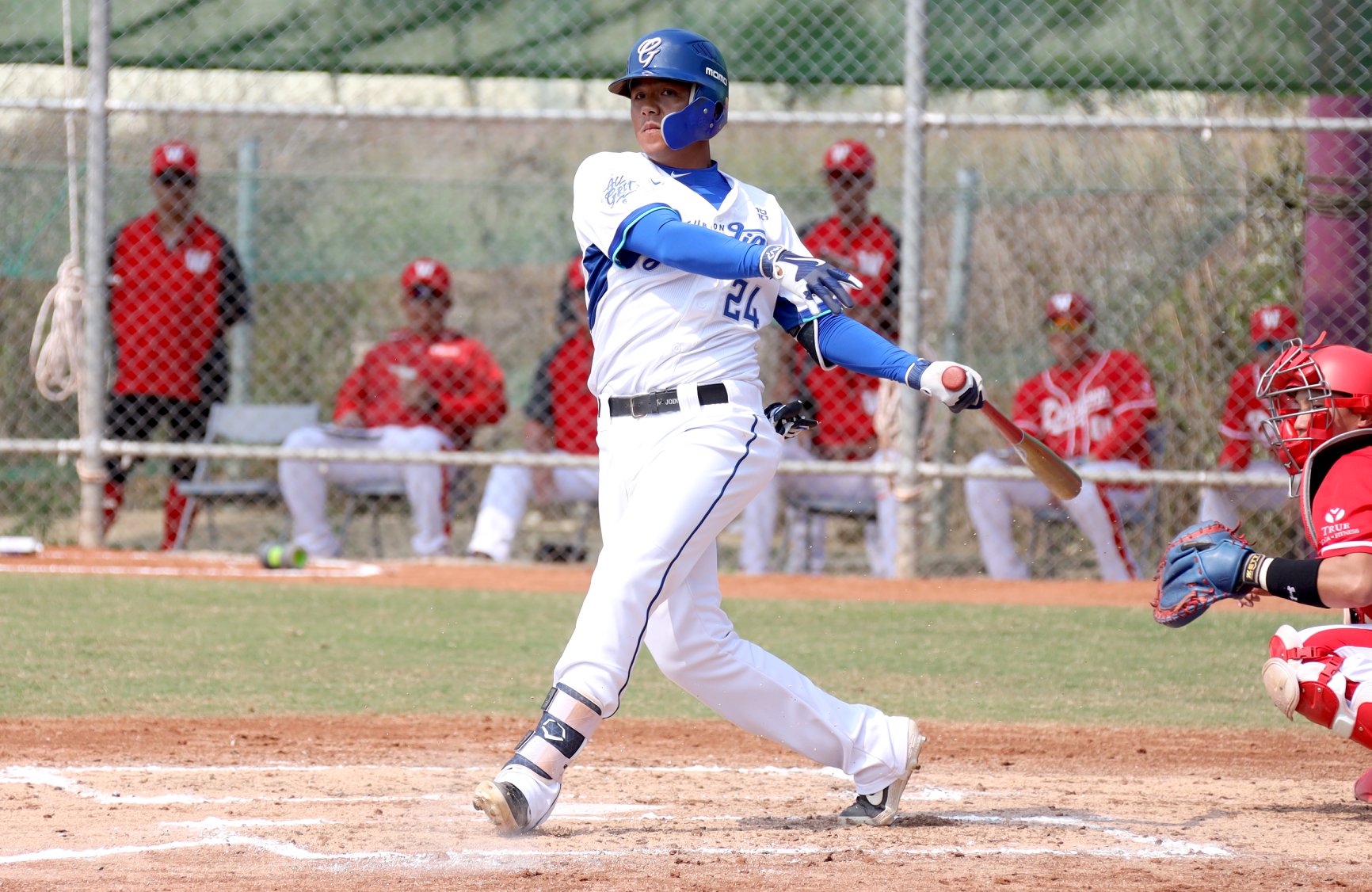 富邦悍將前內野手陳凱倫因性侵隊友妻子未遂，遭到富邦與任教的新北市尖山國中解聘。（翻攝自Fubon Guardians 富邦悍將棒球隊臉書）