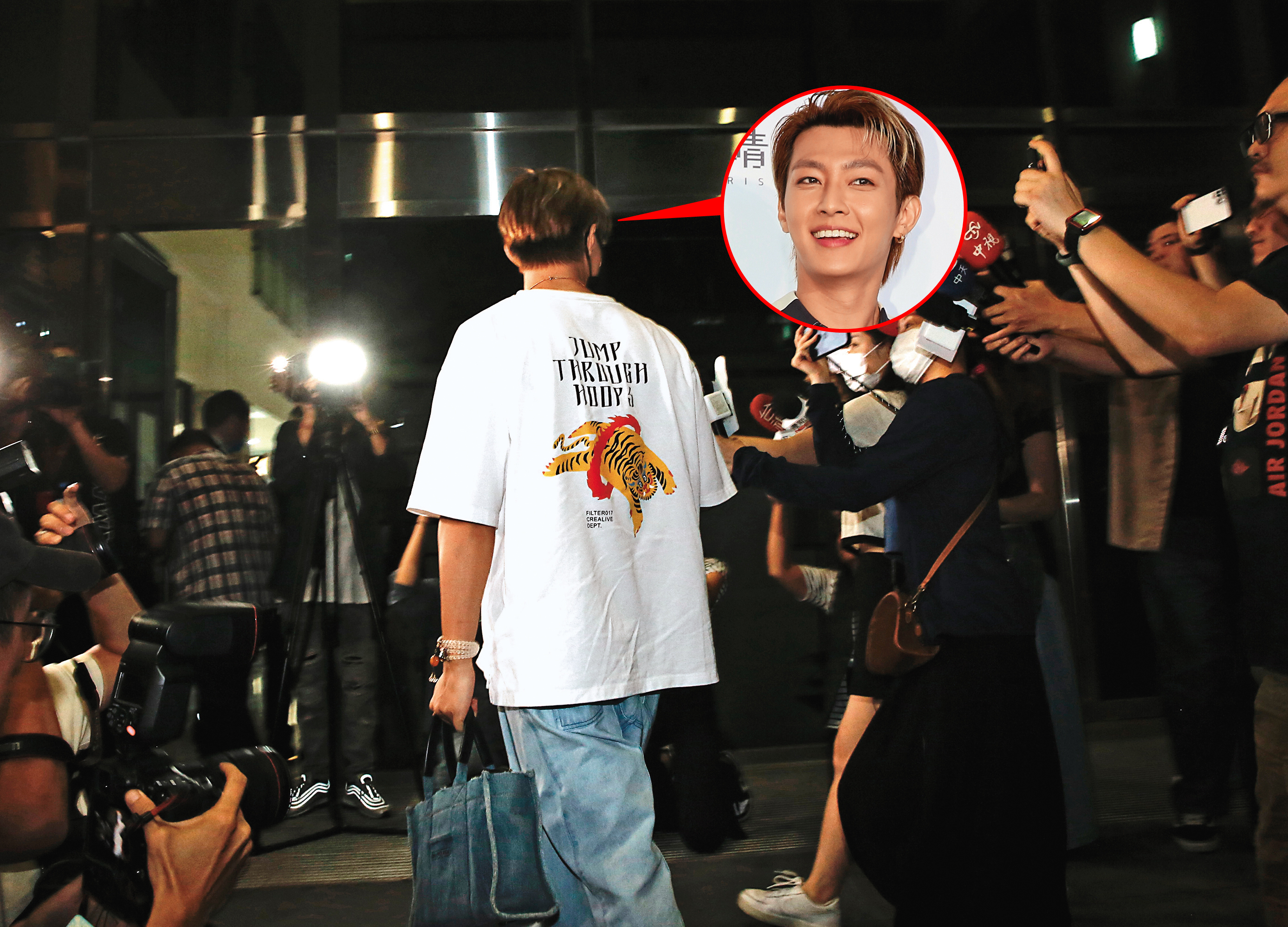 炎亞綸進警局如走星光大道，衣著更藏巧思密碼，整個警局都是我的伸展台～