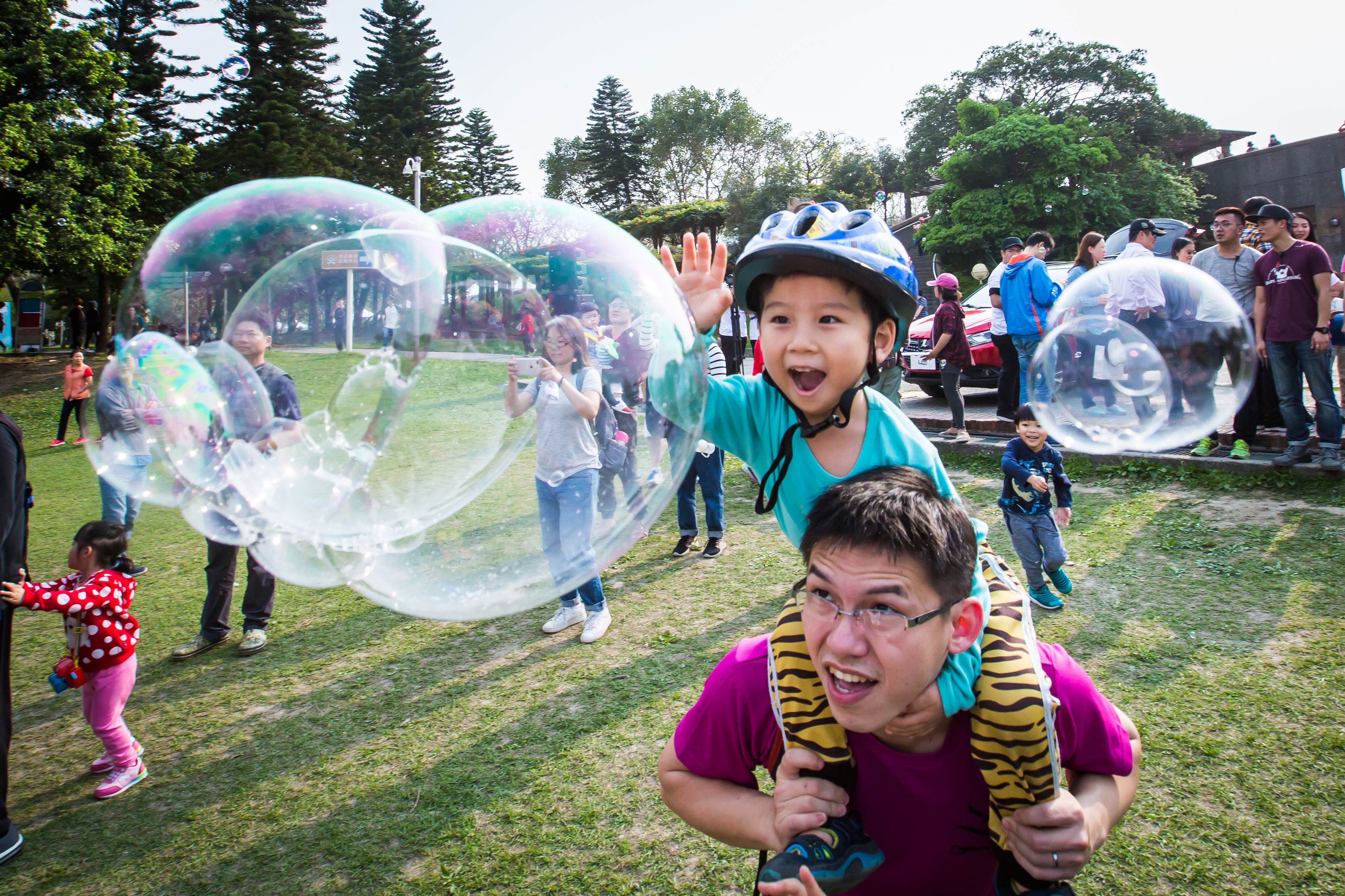 日本推出新版《育兒‧介護休業法》從鼓勵生育轉為全面支持家庭。
