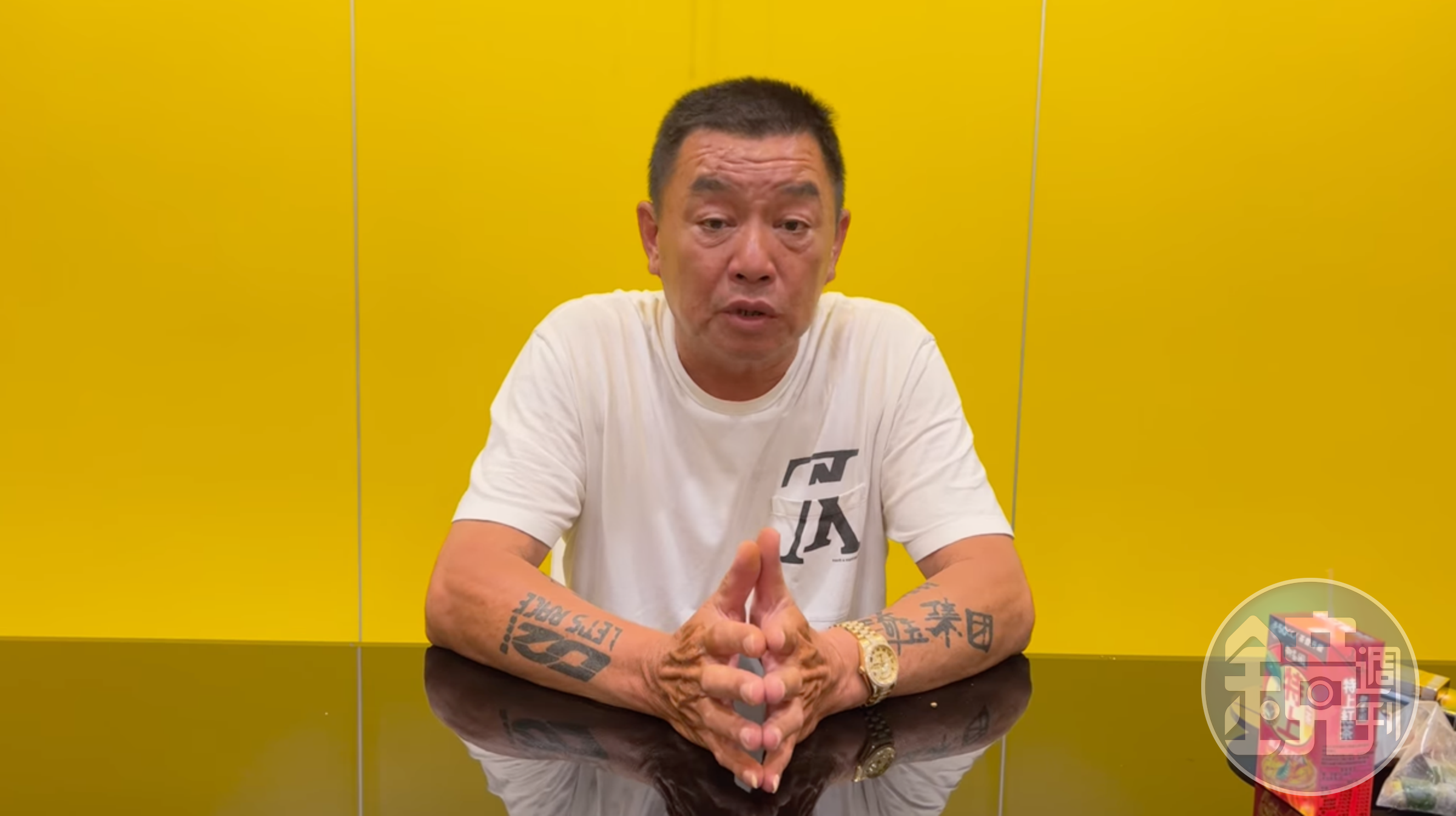 廖老大和中國網紅競逐最快賽車，一戰成名。（翻攝自廖老大臉書）