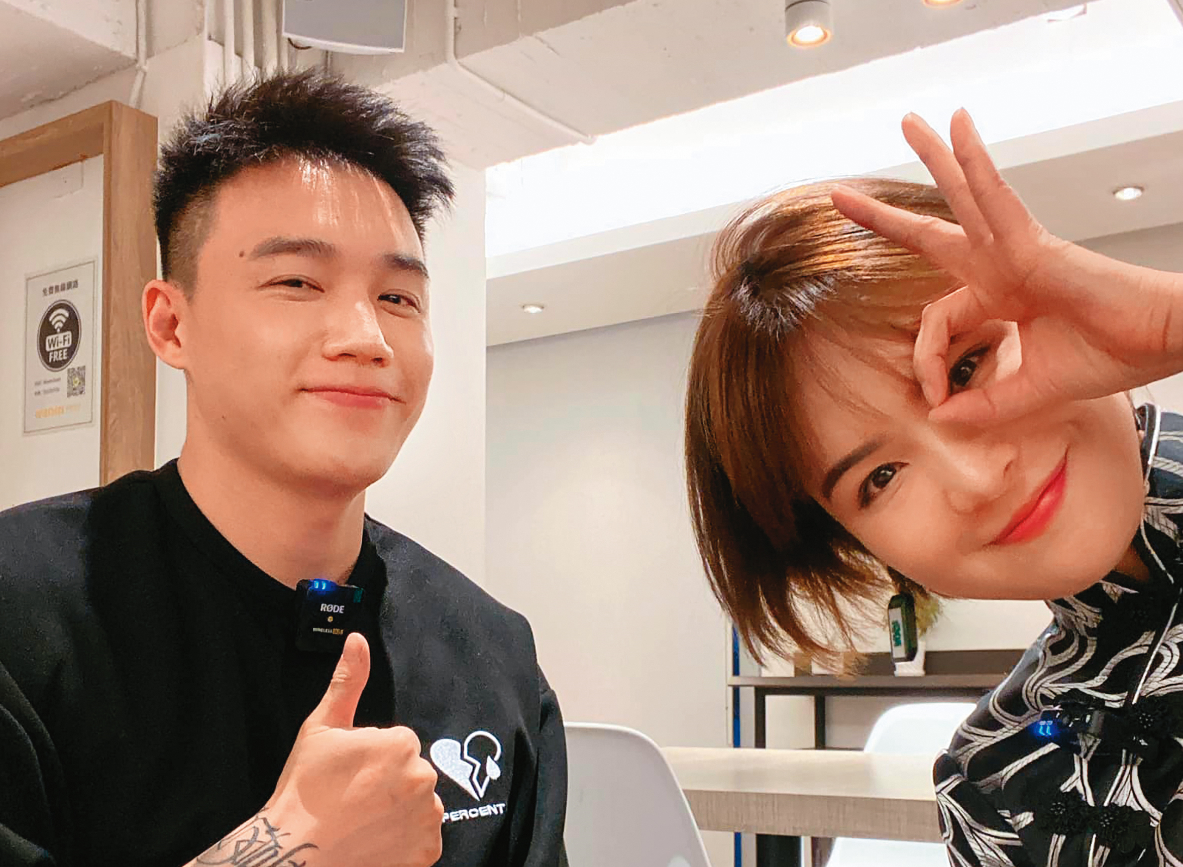 Toyz（左）近來常跟陳沂（右）隔空示愛，男生拳賽輸了，讓陳沂心疼發聲：「活著出來，珍惜生命是件好事。」（翻攝自陳沂IG）