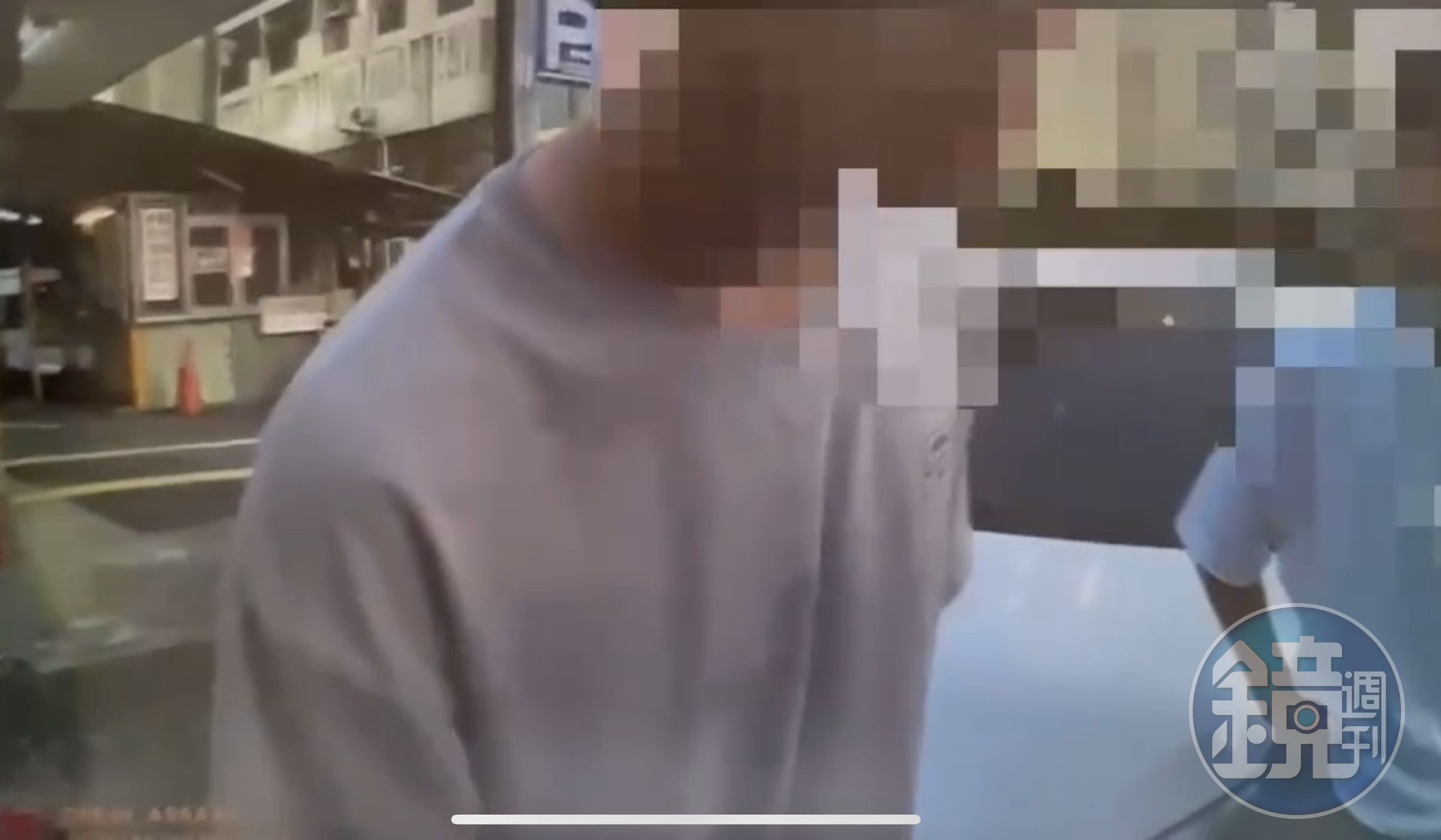 沈家羲日前因開車未繫安全帶遇警攔查，意外被警發現他酒駕。（翻攝畫面）