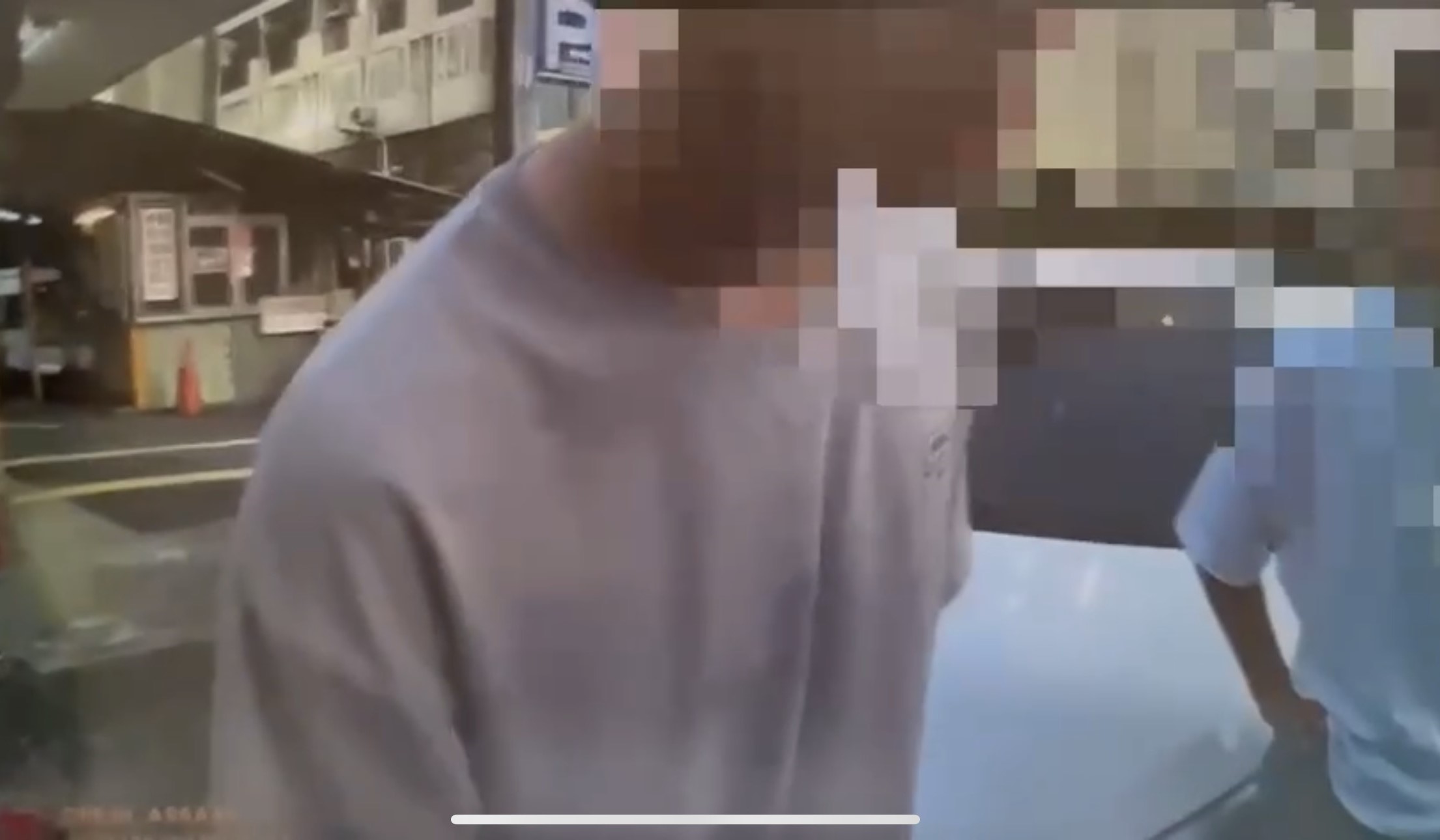 沈家羲日前因開車未繫安全帶遇警攔查，意外被警發現他酒駕。（翻攝畫面）