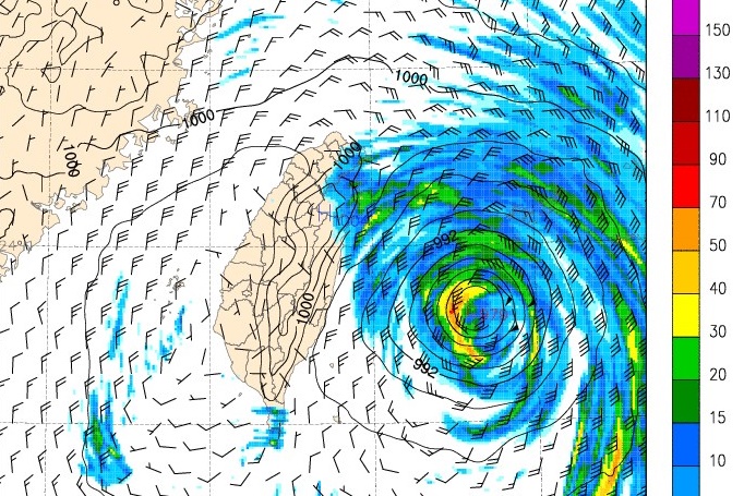 根據鄭明典分享的預測圖，颱風很可能在7月16日登陸台灣。（翻攝自鄭明典臉書）