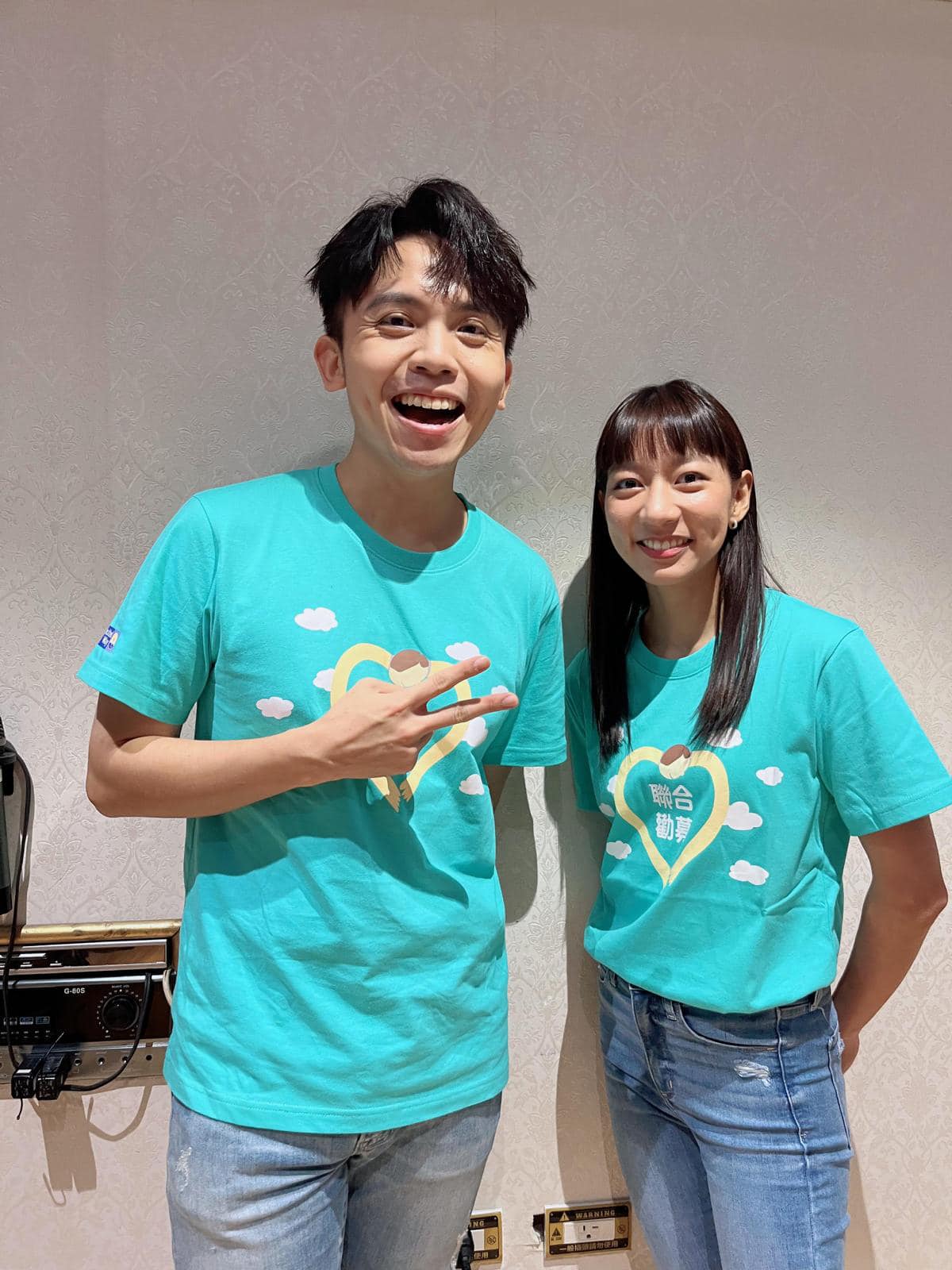 黃豪平近期幾乎每週都有活動主持，日前主持公益和陳妤同台。（翻攝黃豪平臉書）