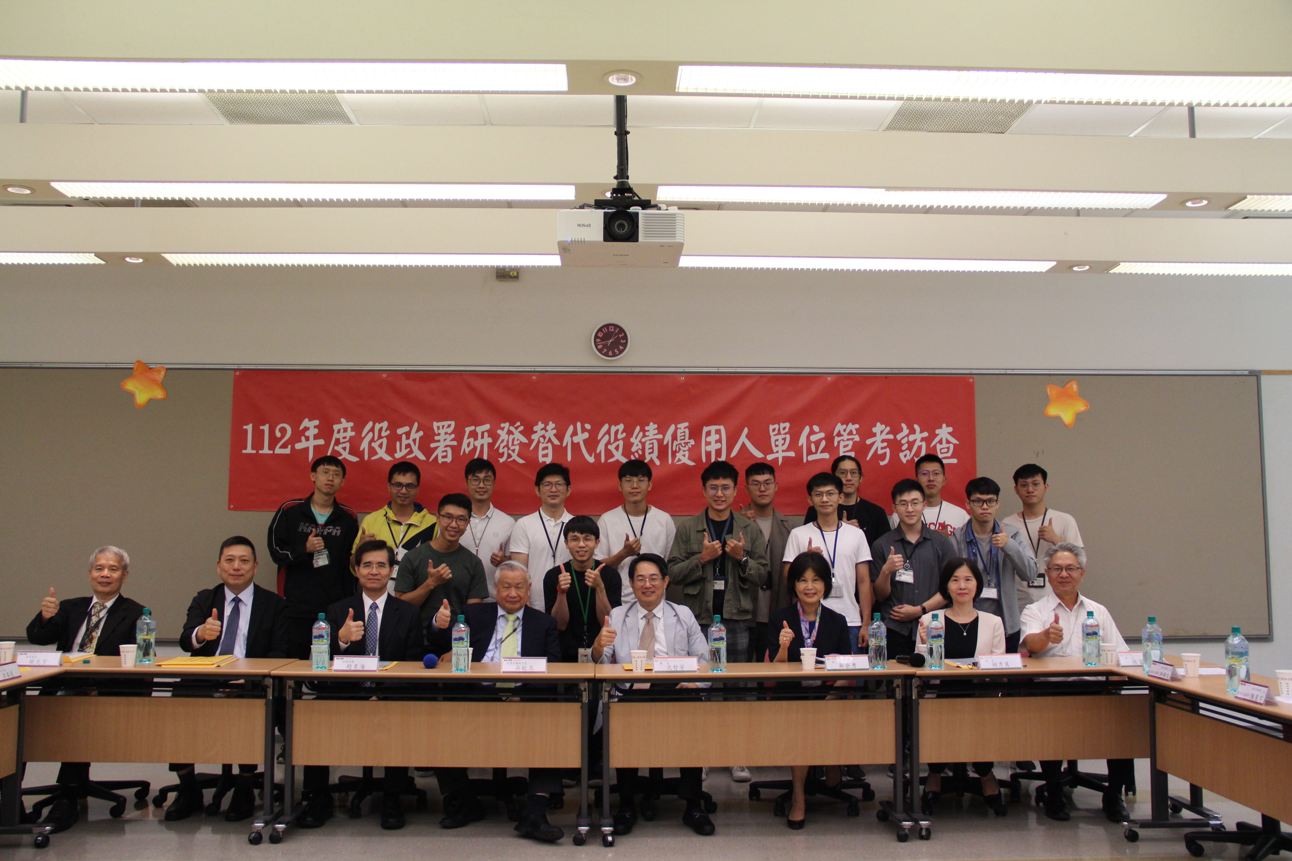 役政署沈哲芳署長也與旺宏電子公司役男進行座談。(役政署提供)