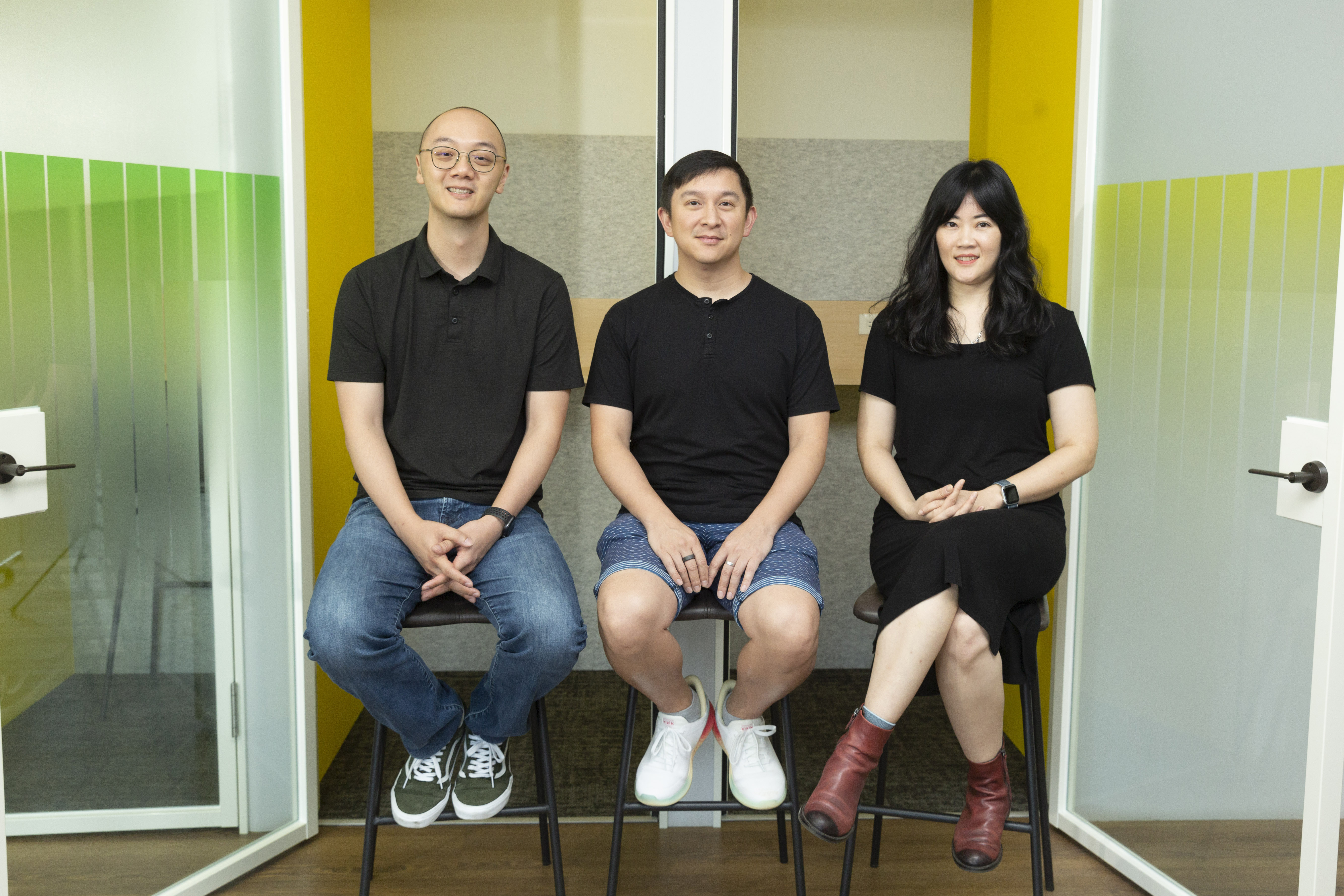 本屆亞洲日舞影展由G2Go Entertainment 在台主辦、女性學會協辦,左起為廖炳坤、林士斌和羅姵嘉。