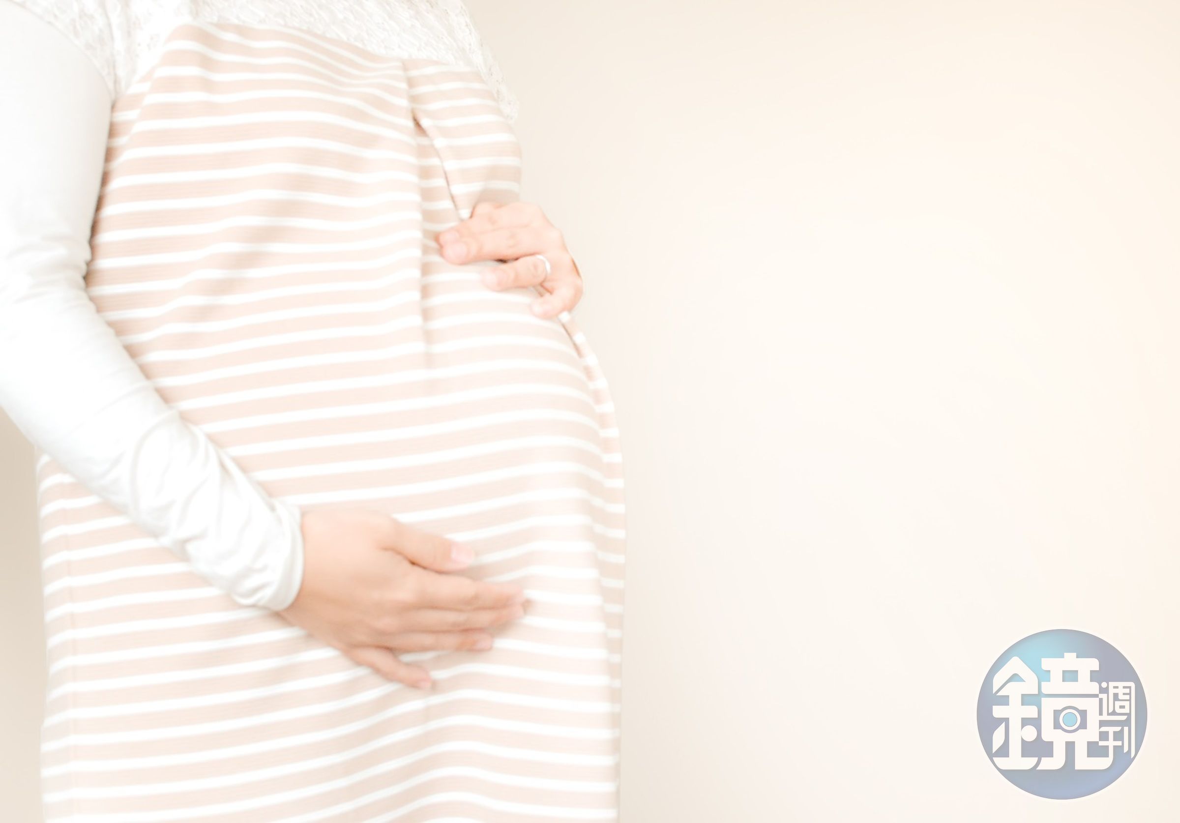 一名人妻控訴丈夫得知她懷女兒，居然要求她吃偏方改變胎兒性別，害她羊水栓塞差點喪命。（示意圖，Pakutaso）