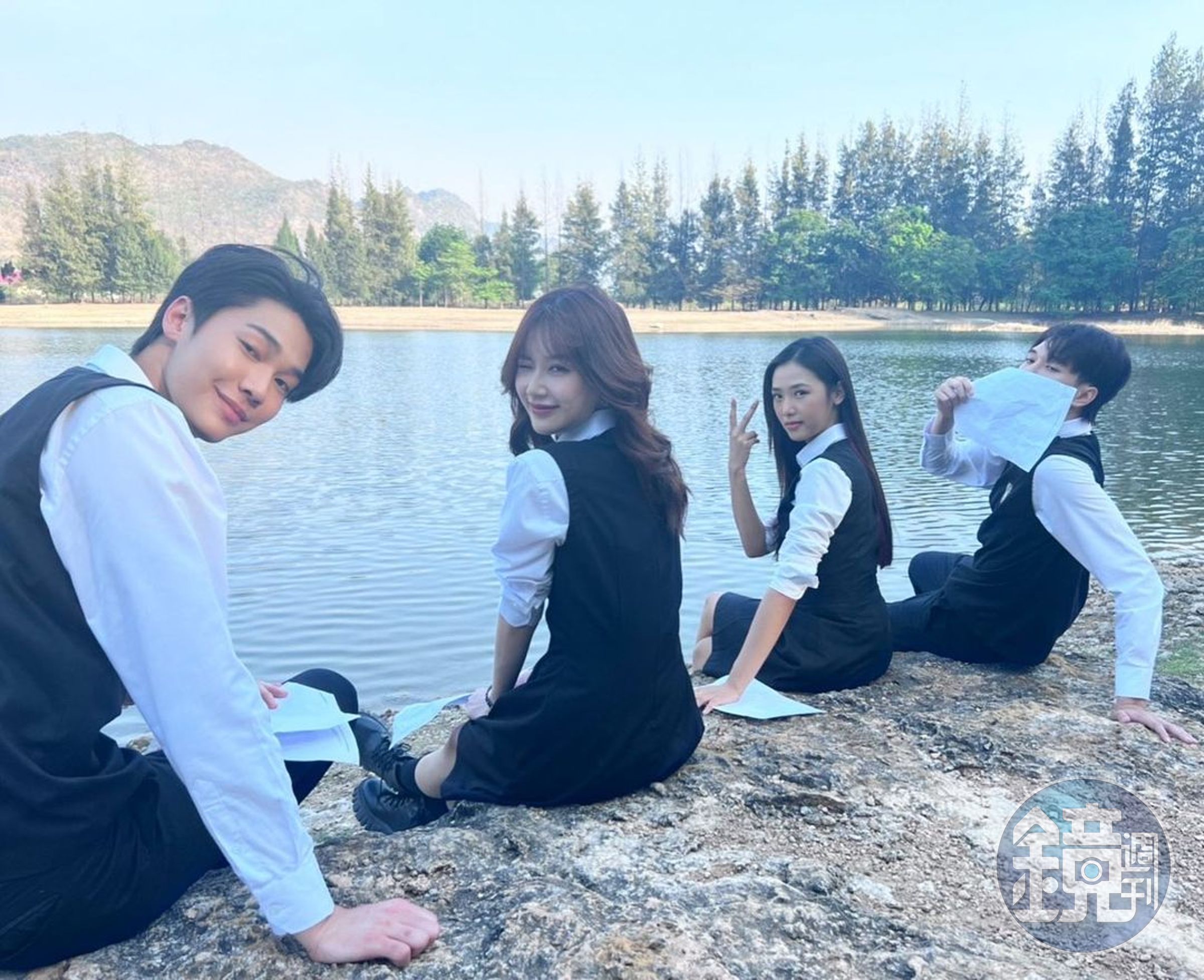 Dew(左)最近參與新劇《寄宿學校》(Home School)演出,再次和泰版美作Nani(右)合作。(翻攝自Dew Instagram)