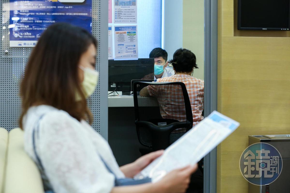 新版青安貸款將於8/1上路，專家認為地板價殺到1.775％，能減輕首購族負擔。（示意圖，本刊資料照）