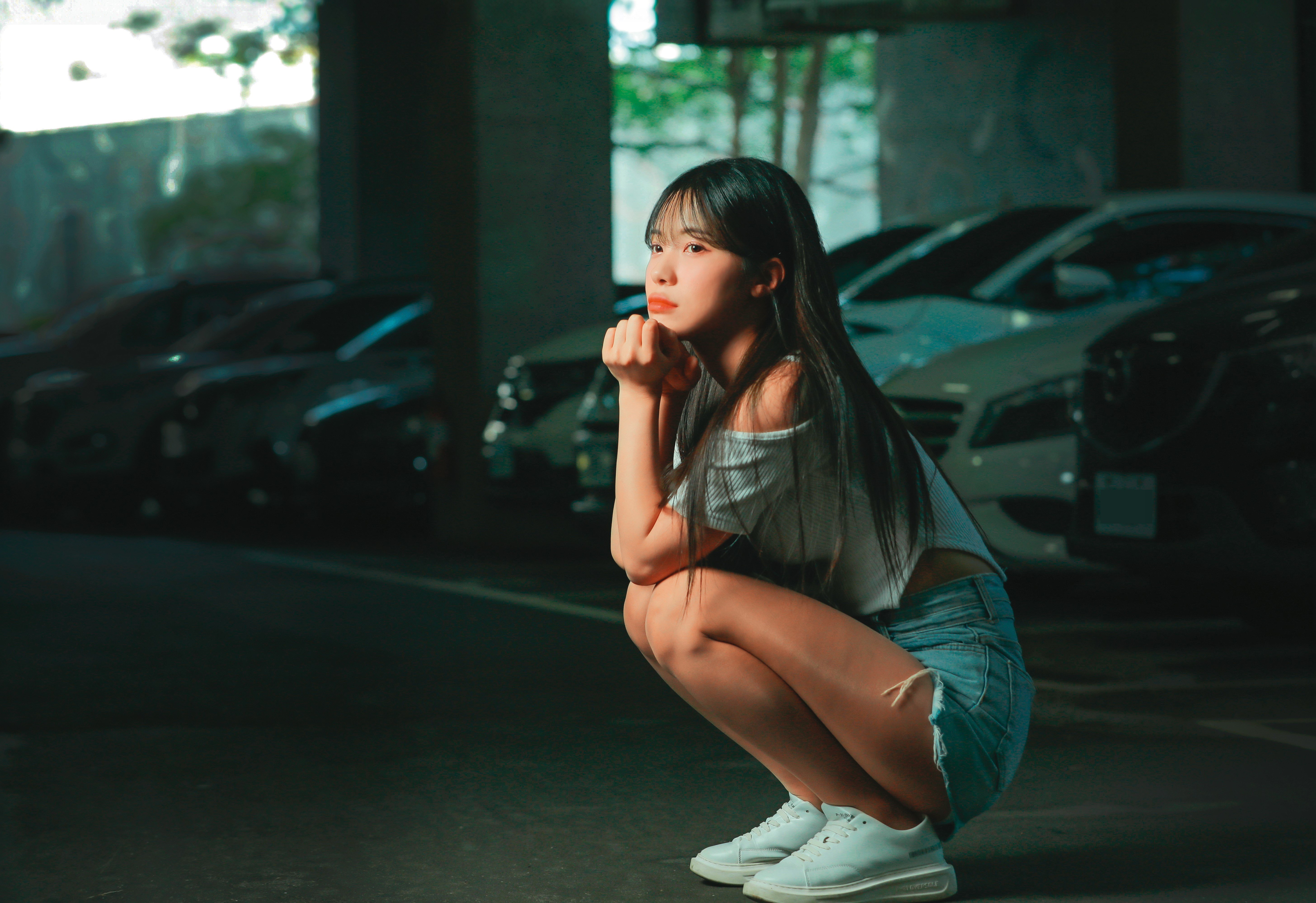 李多慧穿私服就像鄰家女孩般平凡，喜歡一個人開車出門放鬆。