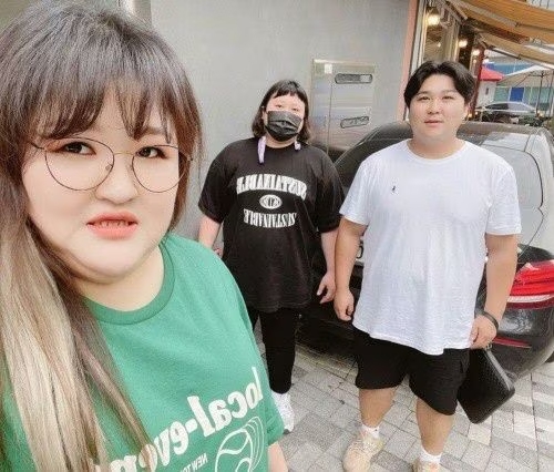 李智秀(中)與李國主(左)、朴京浩交情甚篤。(網路圖片)