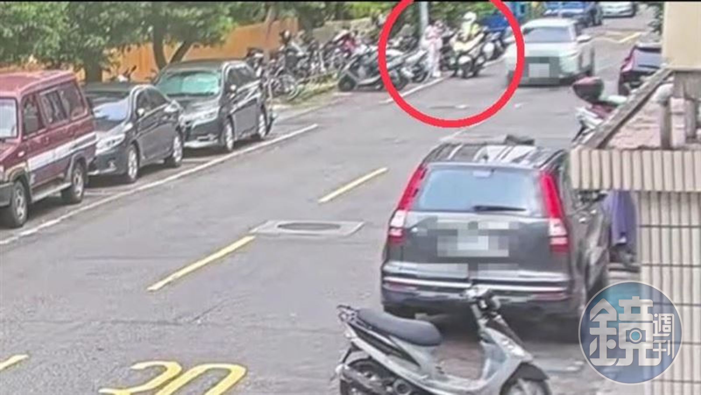台北市一名女子遭交警盤查,孰料對方竟說出「是不是沒穿內衣」「會引誘別人犯罪」。(翻攝畫面)