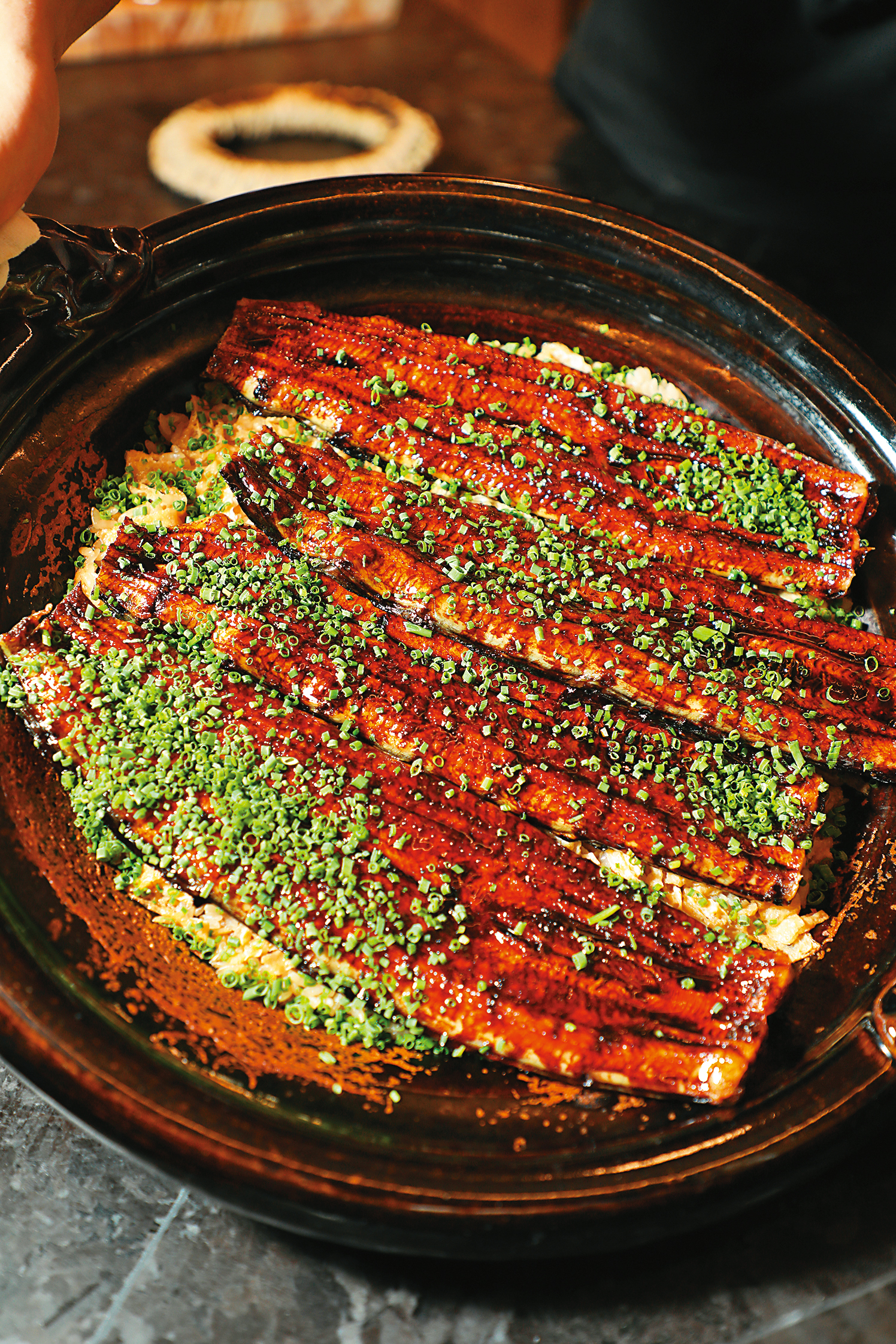 誘人垂涎的鰻魚土鍋飯，果然是主廚的家傳手藝，即使再飽也吃得下。