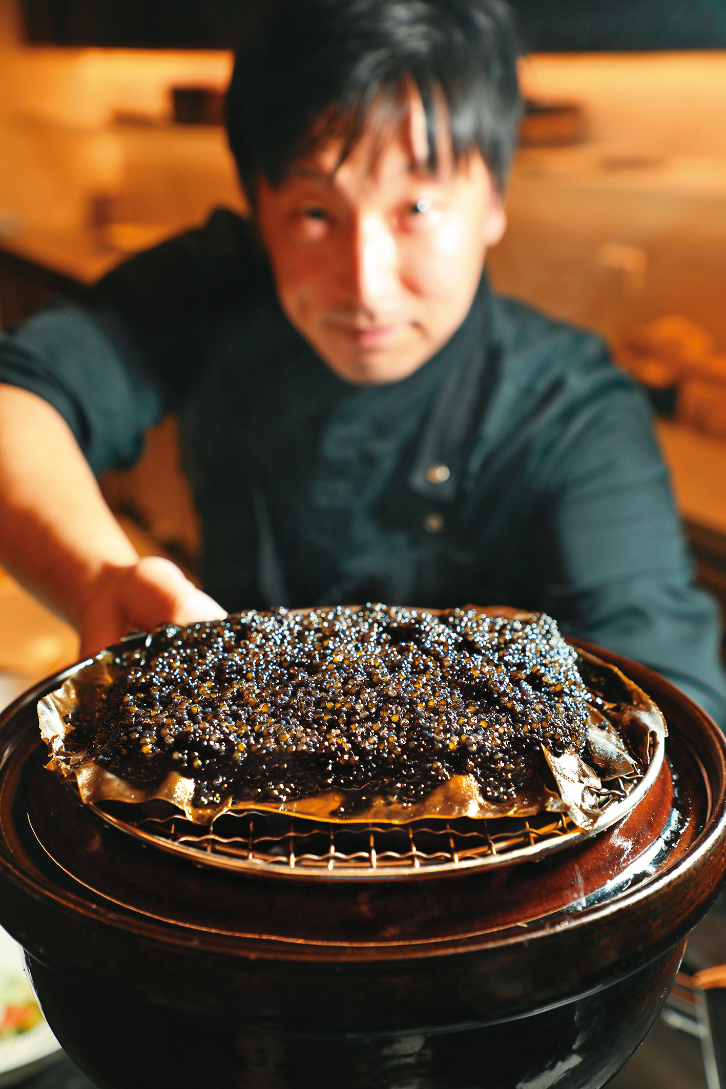 吉野主廚將魚子以昆布添味，創意十足。