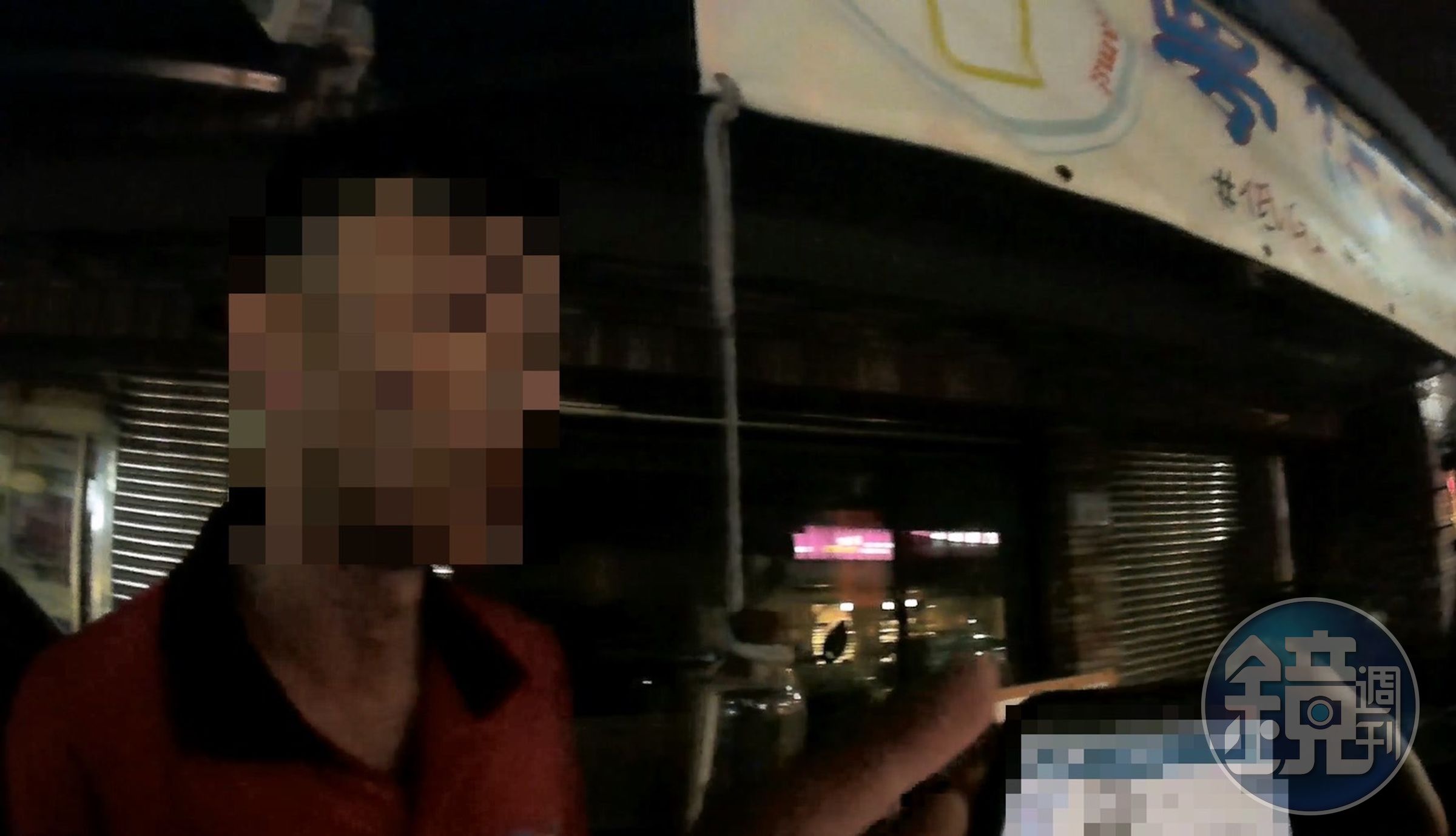 因詐欺案遭通緝的余男，因交通違規被警方攔下盤查落網。（翻攝畫面）