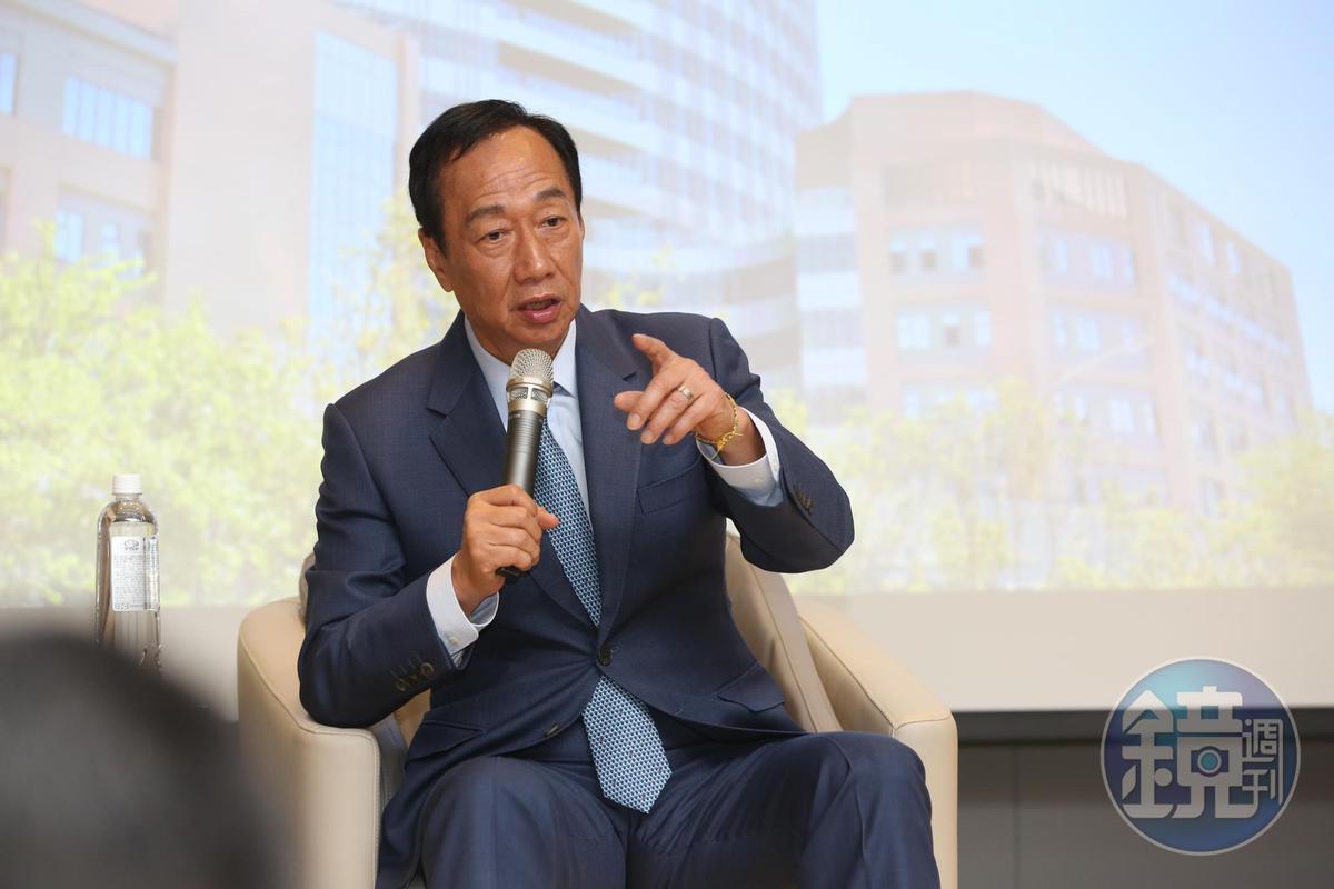 郭台銘指目前台灣經濟停滯不前、各產業像無頭蒼蠅。（本刊資料照）