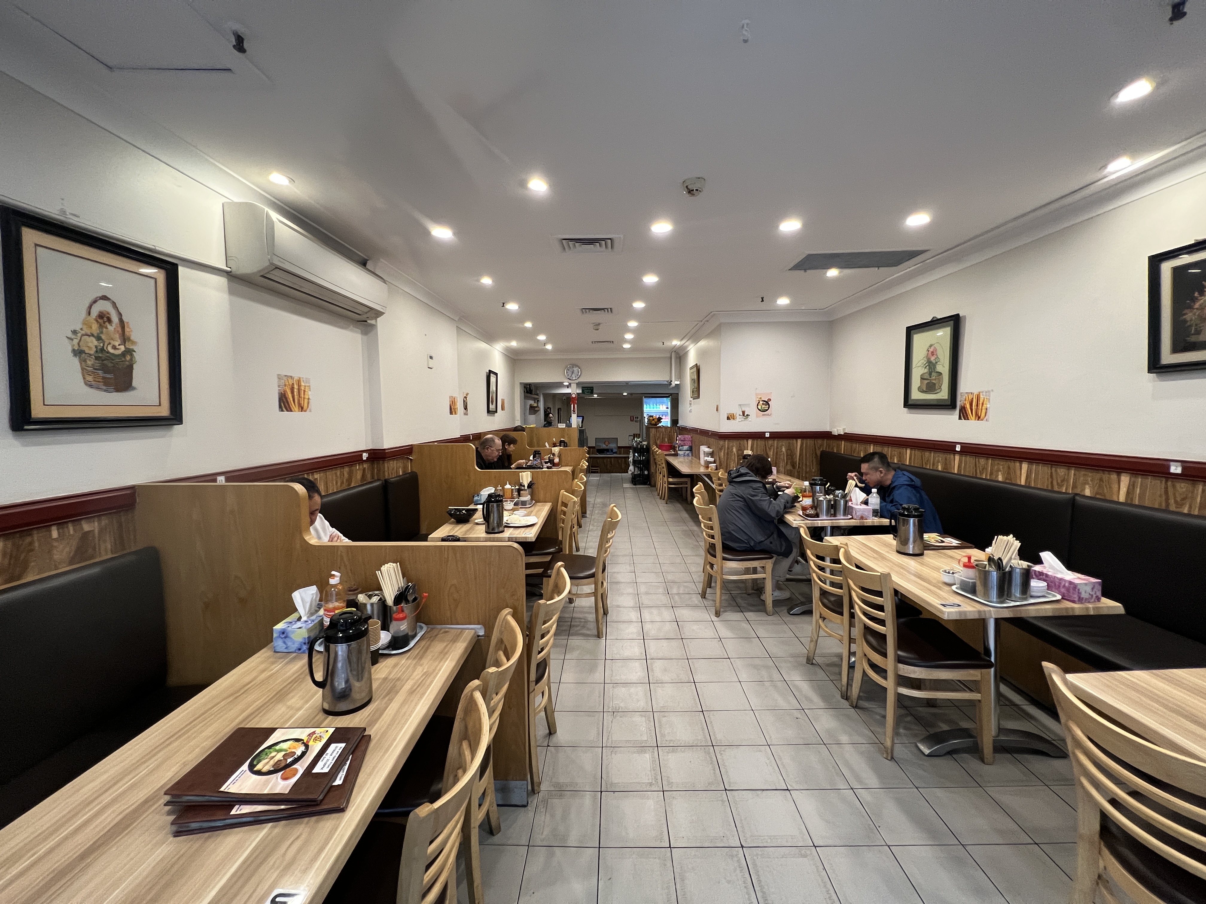 「Pho Pasteur」的用餐環境整潔乾淨。