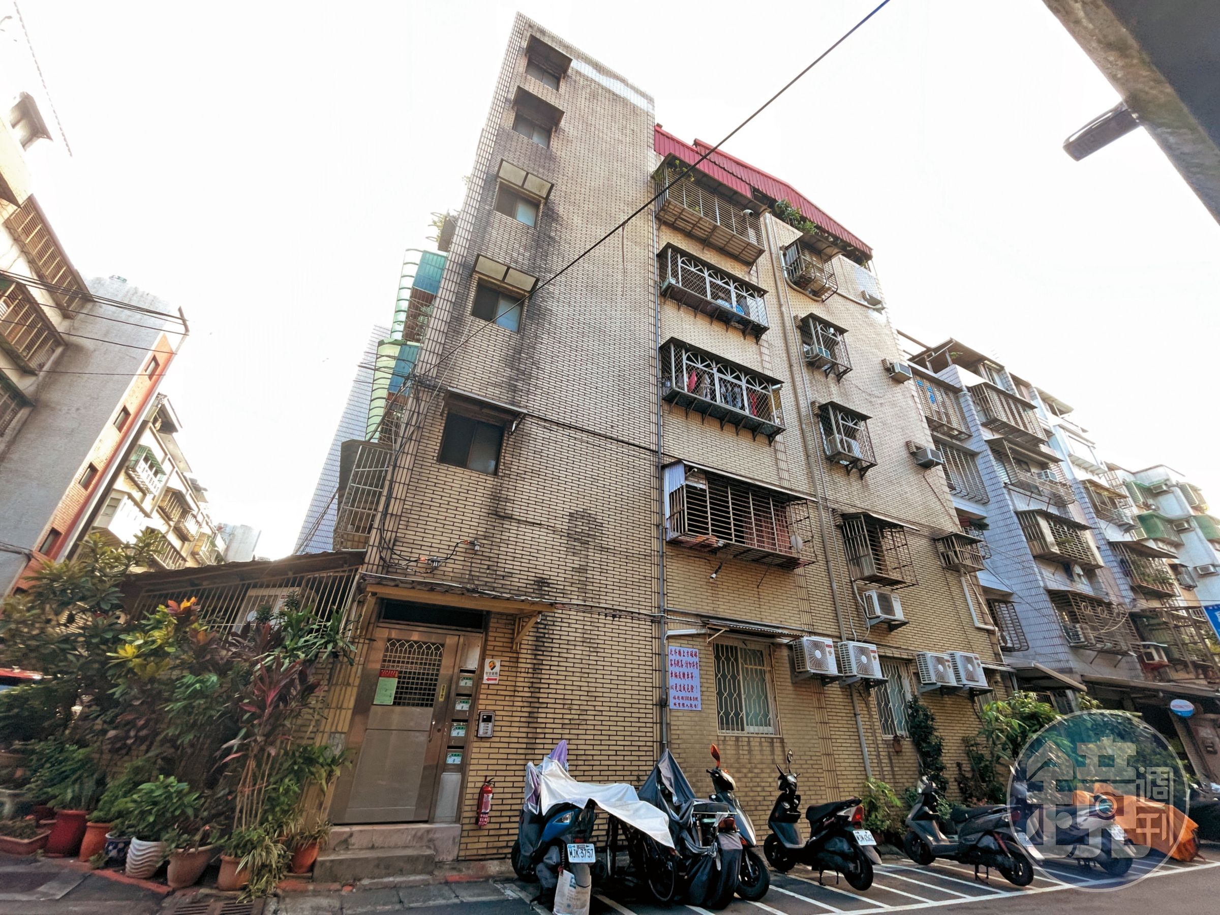張姓老翁瞞著女兒捐給行天宮的9戶房產，包括位於台北市信義區的公寓。