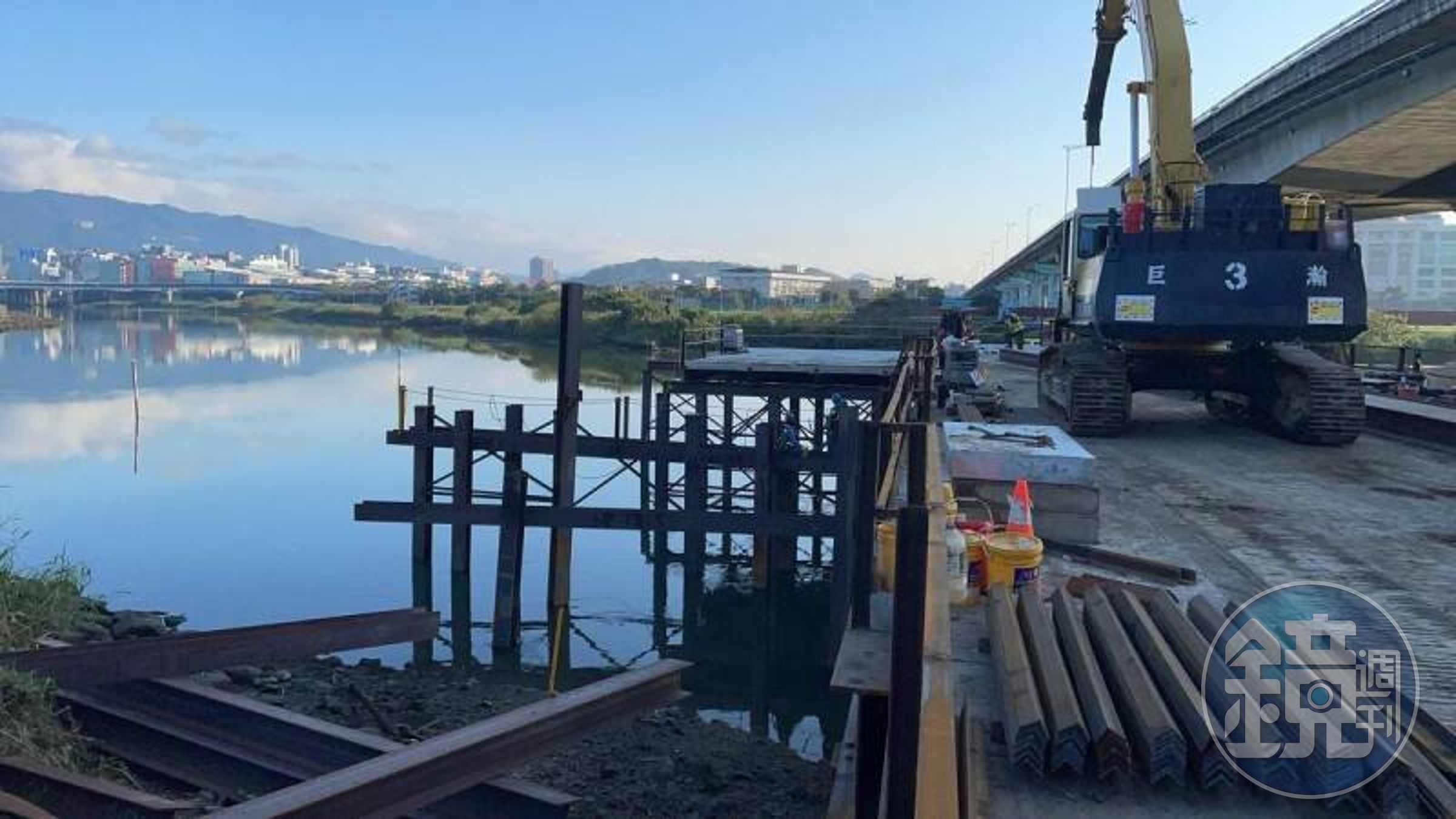 「民權大橋跨河段上部結構改建統包工程」預計於2025年7月全部完工。（翻攝自台北市工務局網站）