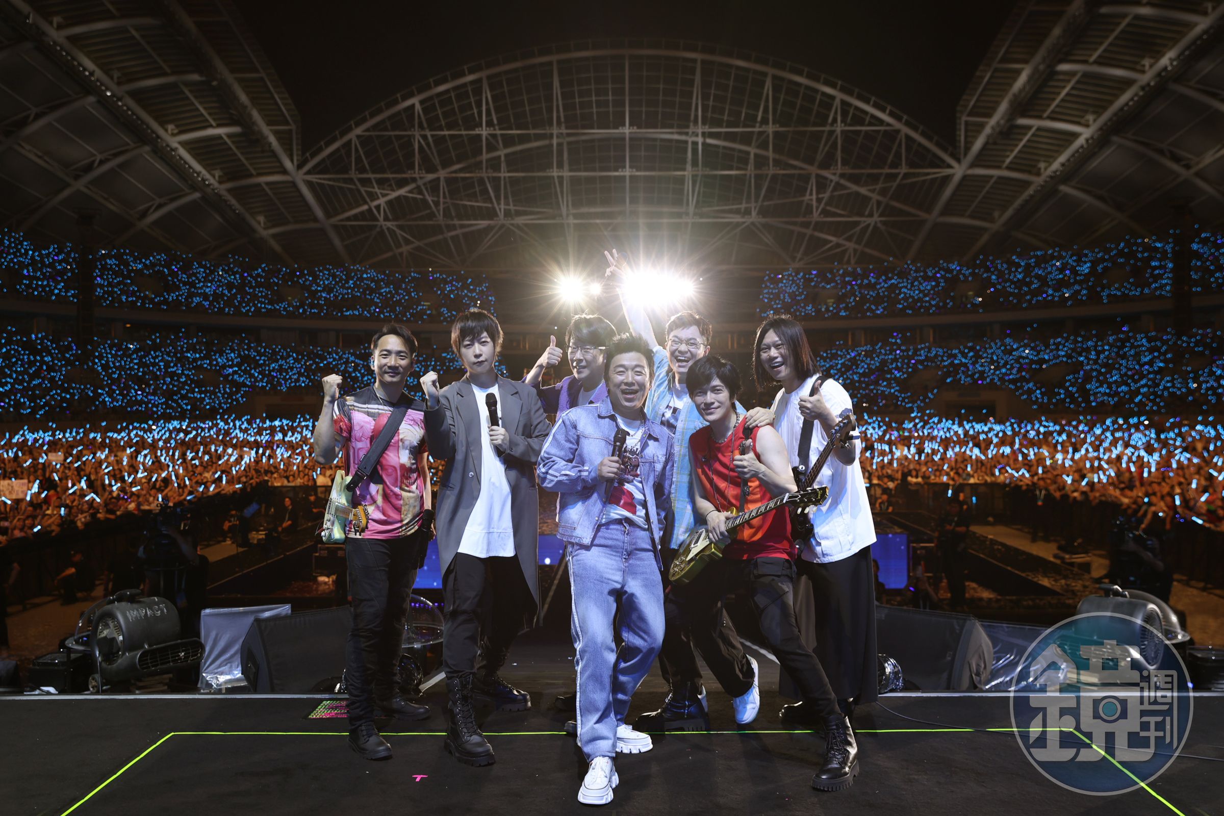 五月天「好好好想見到你」瀋陽演唱會邀來黃渤、大鵬驚喜登場當嘉賓。（相信音樂提供）