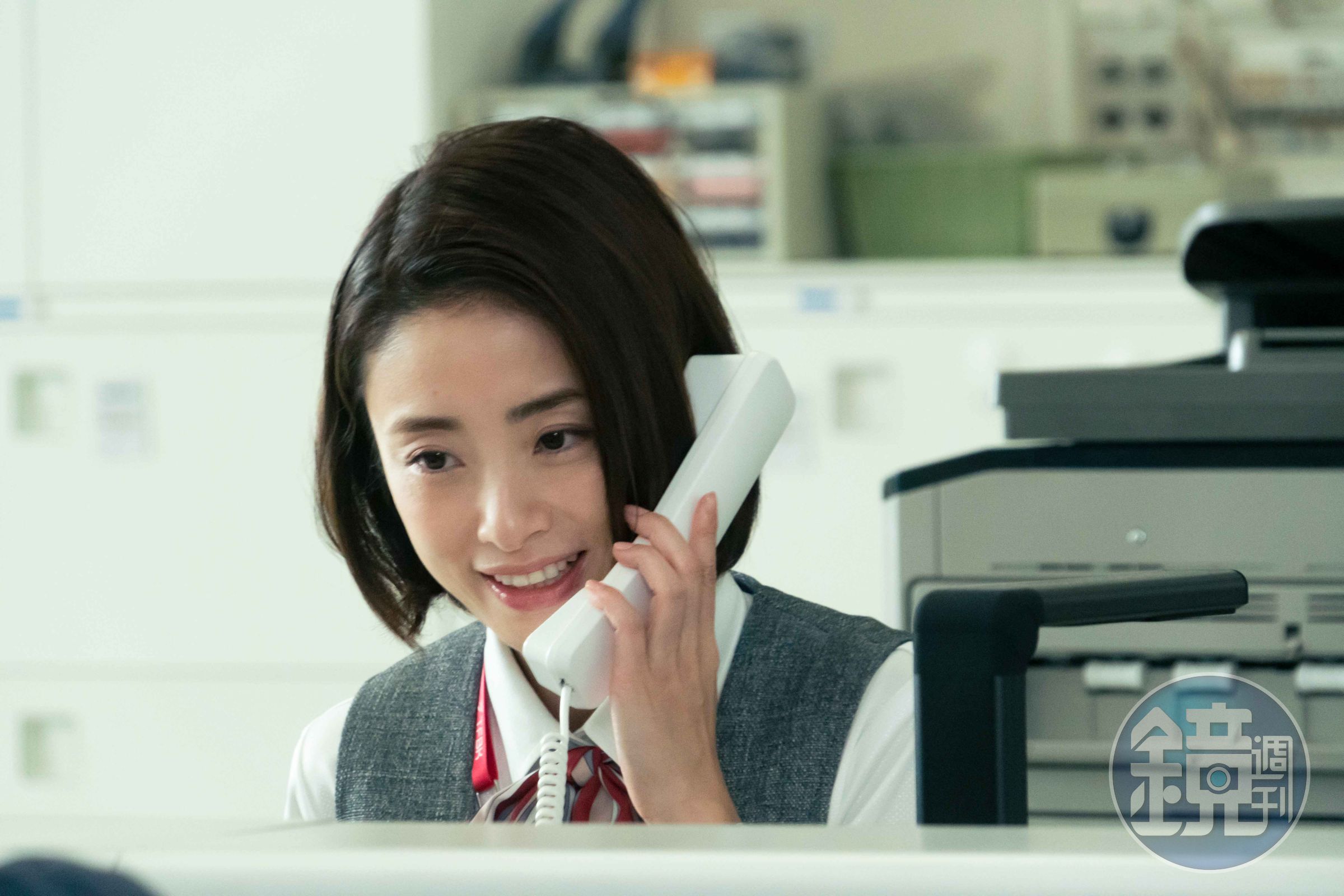 上戶彩在《夏洛克的孩子們》飾演銀行行員，是繼《半澤直樹》後再次演出池井戶潤小說改編作品。（天馬行空提供）