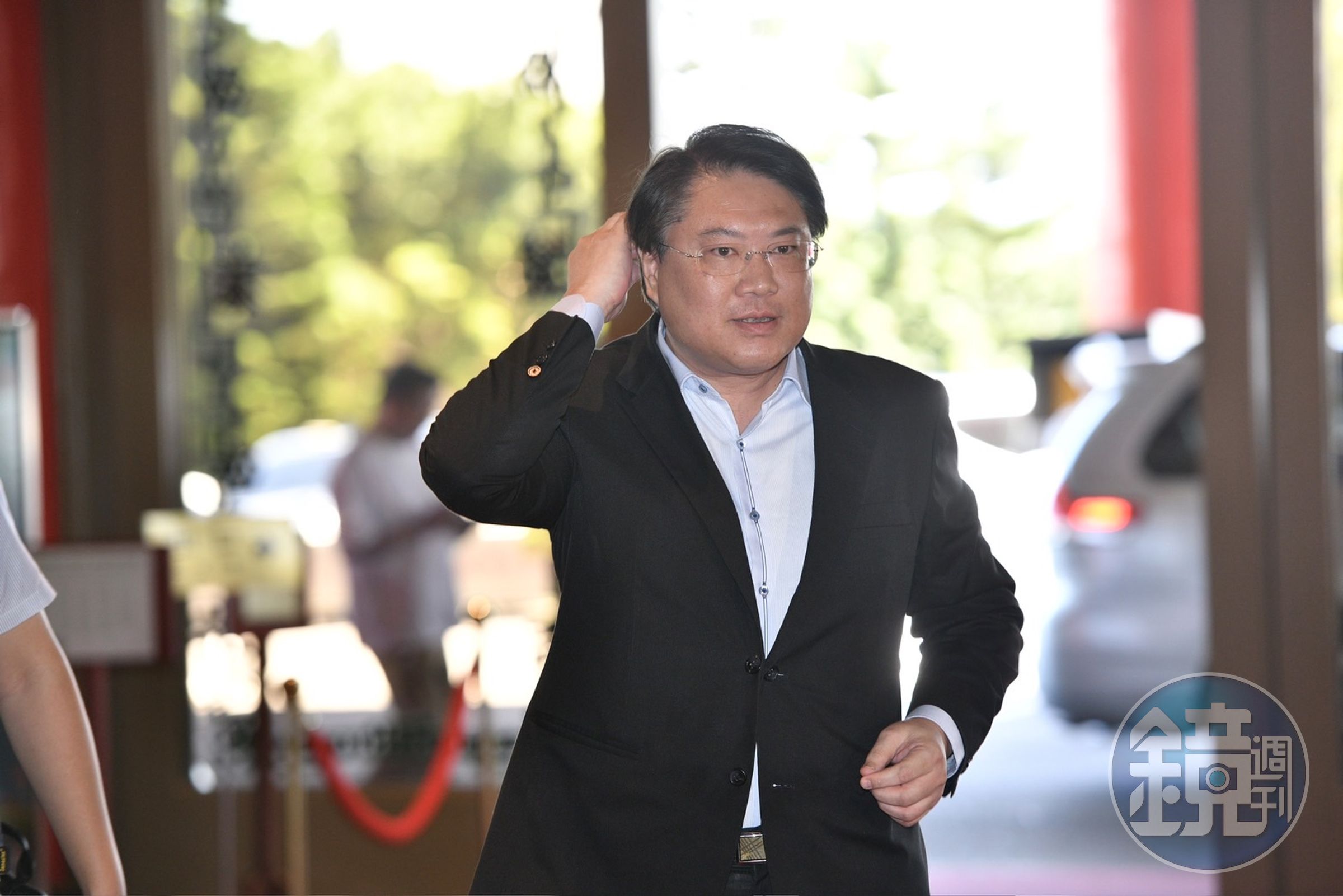 林右昌今出席民進黨全代會前受訪,反擊柯侯當市長時沒努力。