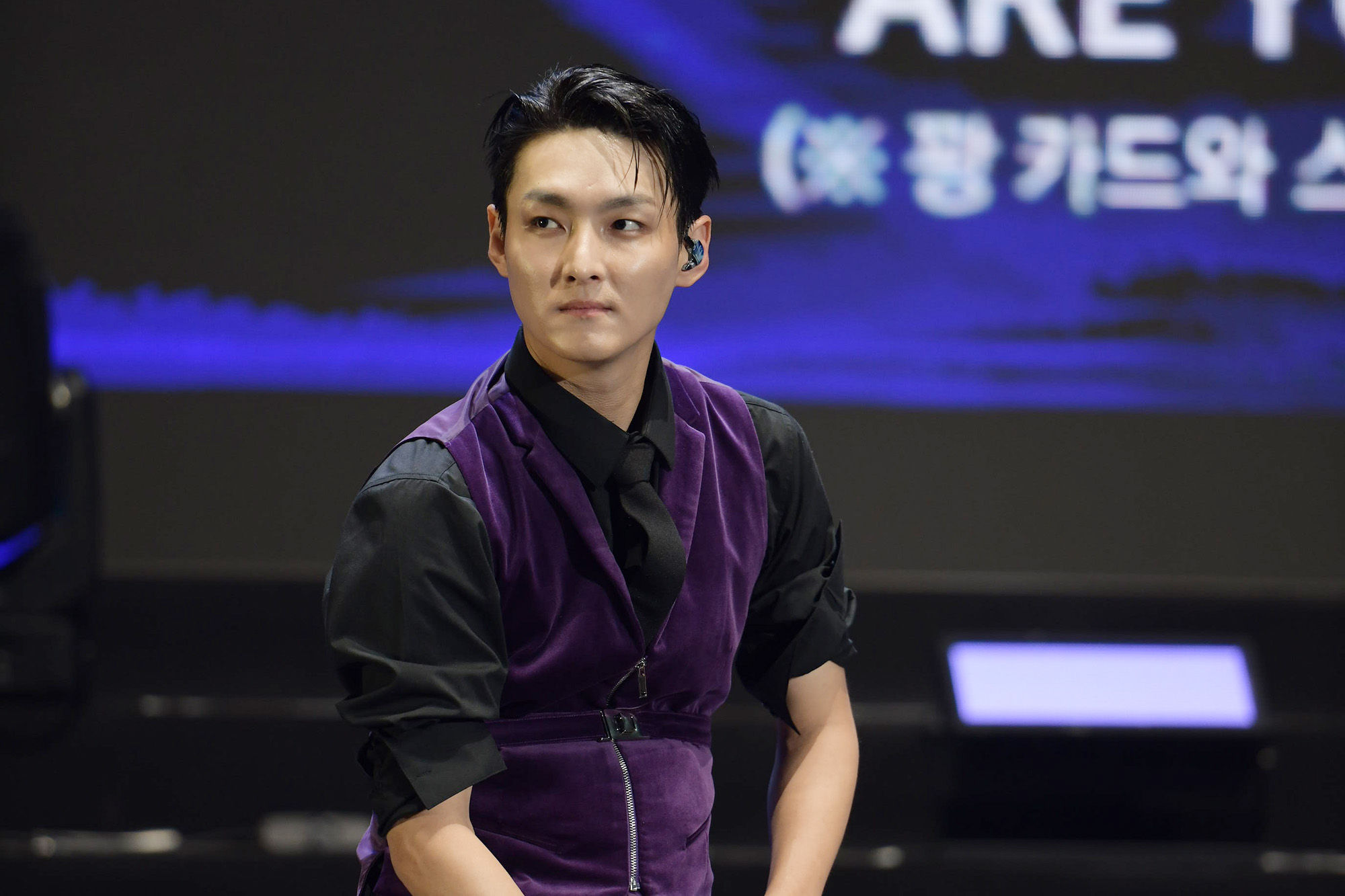 SF9朱豪是演唱會氣氛製造者,還下台與粉絲互動。(華藝提供)